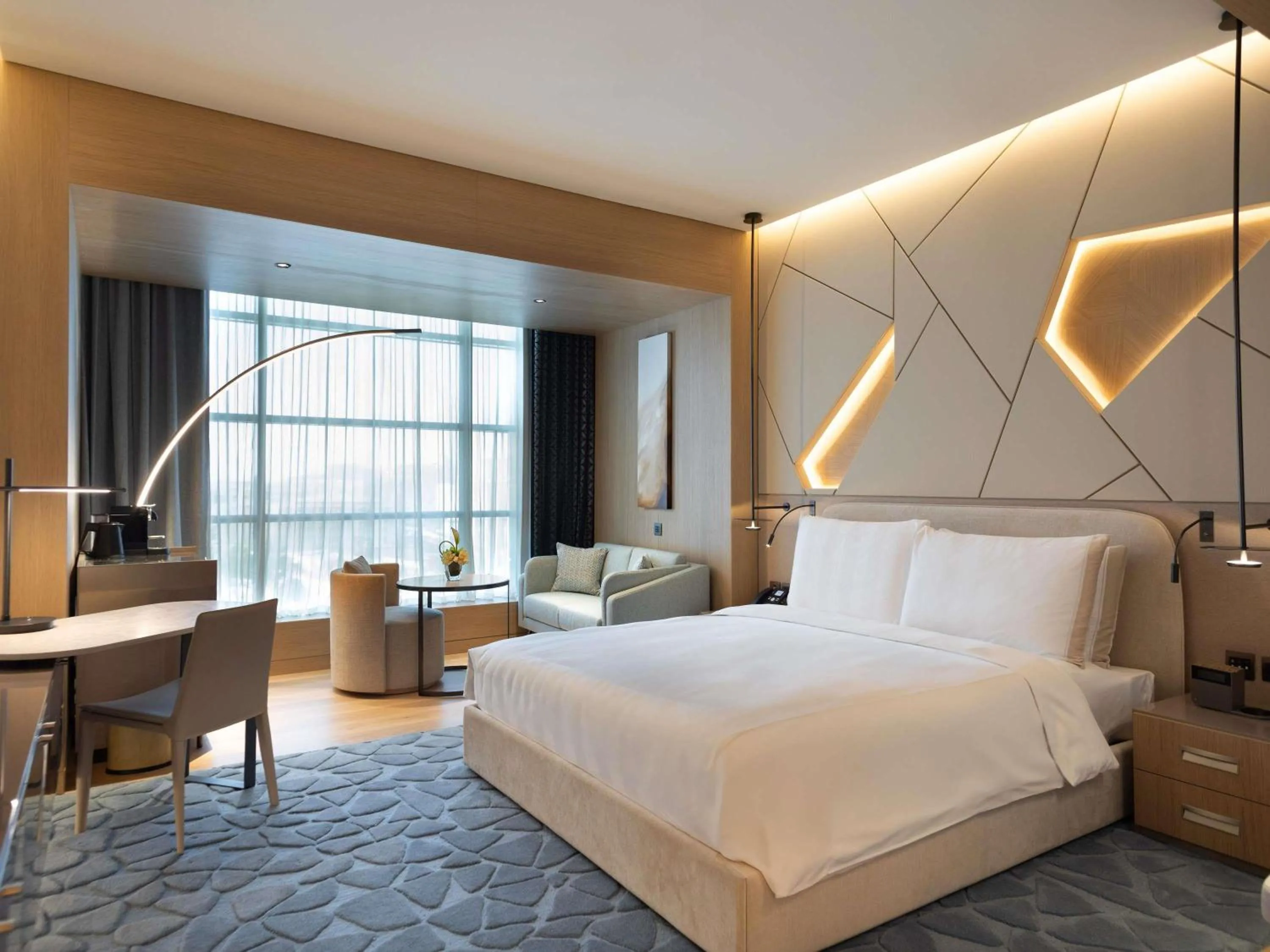 Bedroom, Bed in La Cigale Hotel Managed by Accor