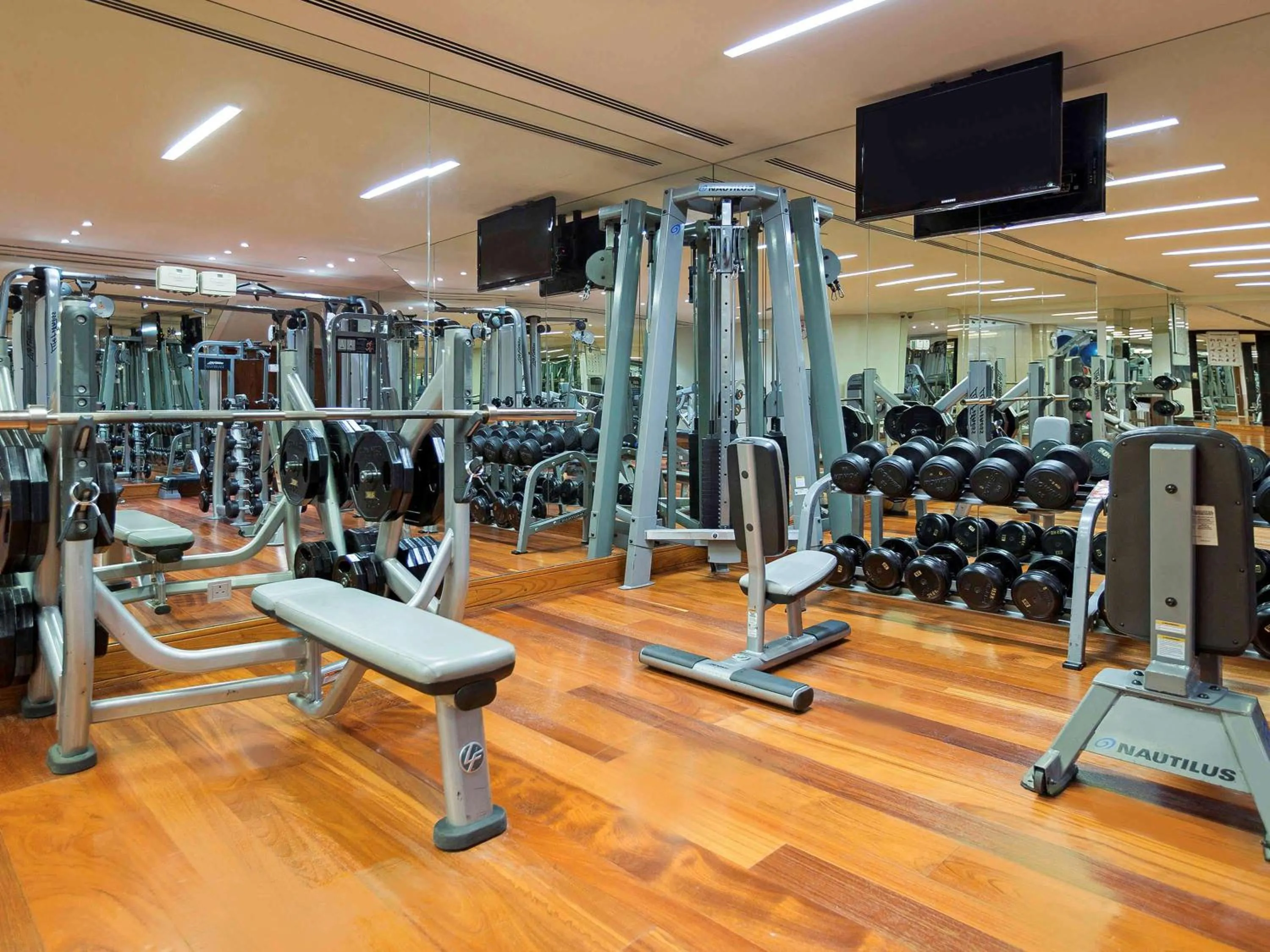 Fitness centre/facilities in La Cigale Hotel Managed by Accor