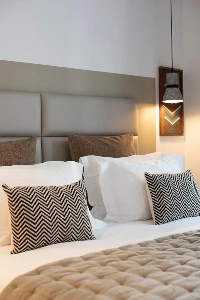 Other, Bed in O'Lord, 4 Etoiles, Residence de Luxe Champs-Elysees