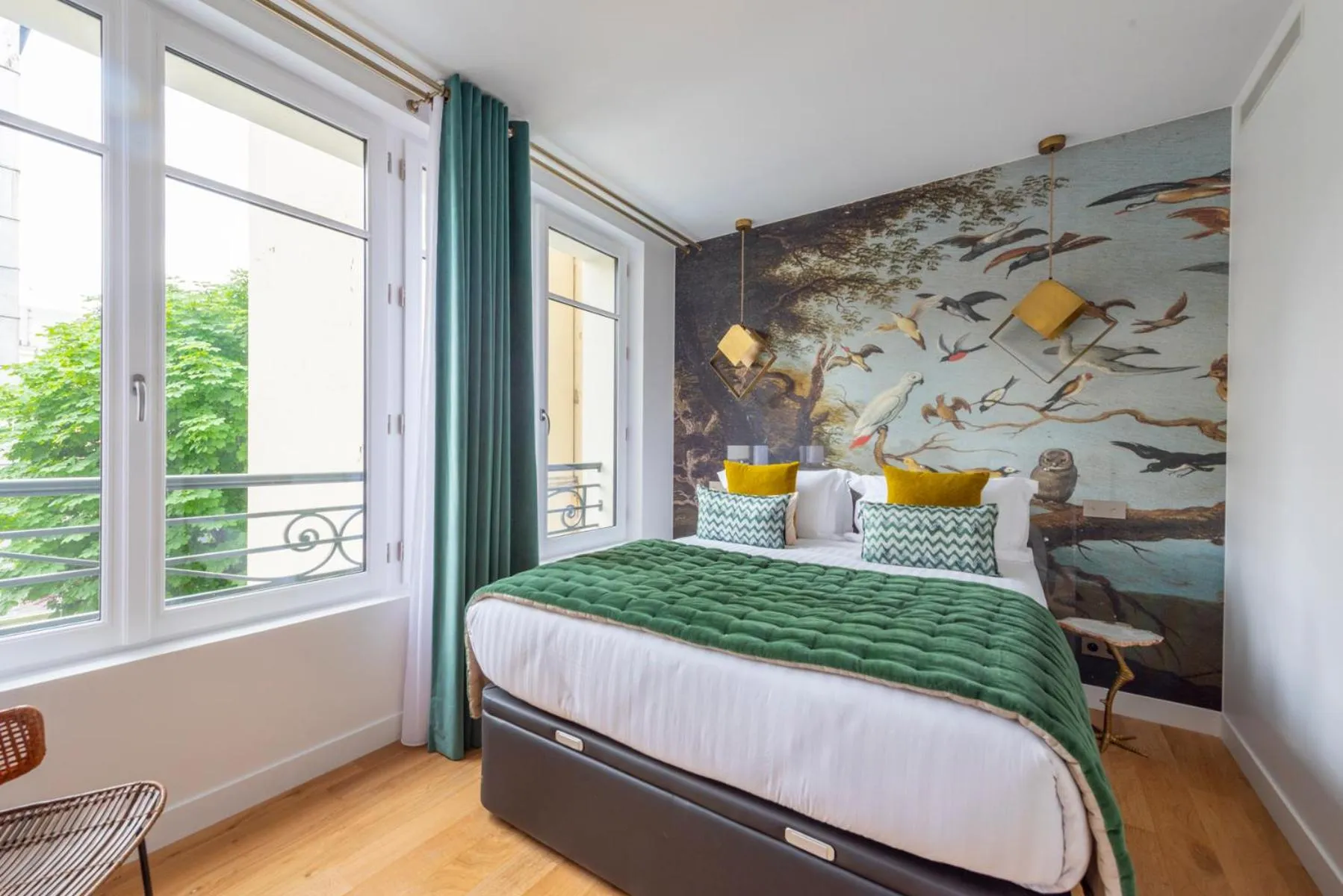 Other, Bed in O'Lord, 4 Etoiles, Residence de Luxe Champs-Elysees