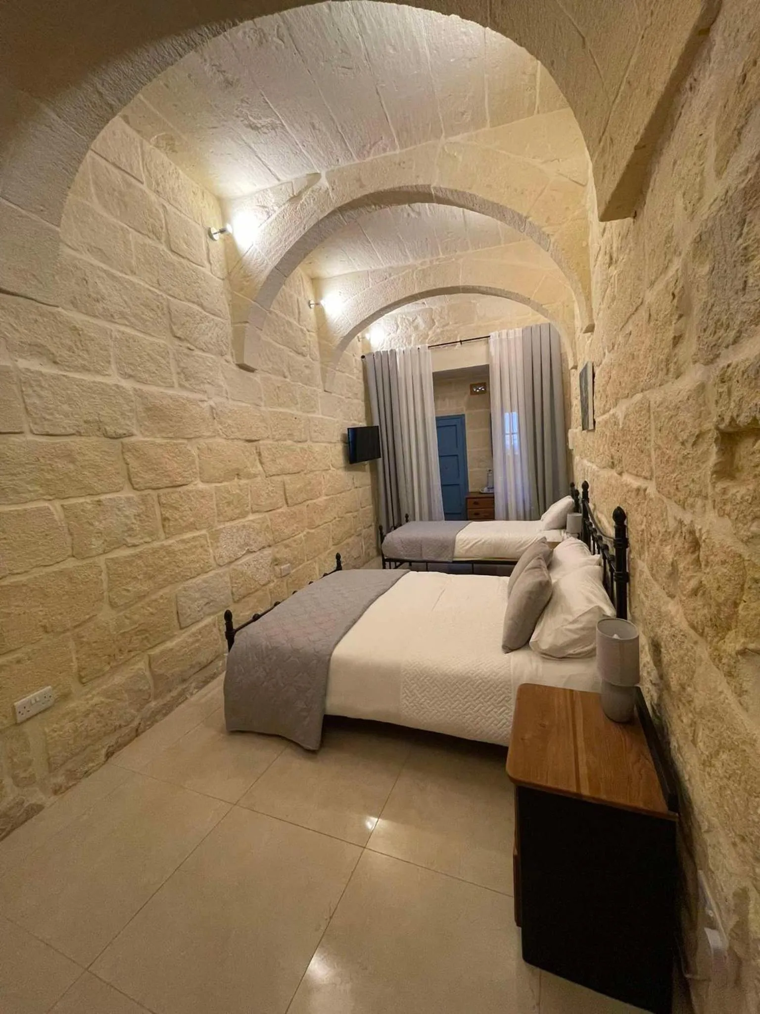 Bed in The Cloisters Bed And Breakfast