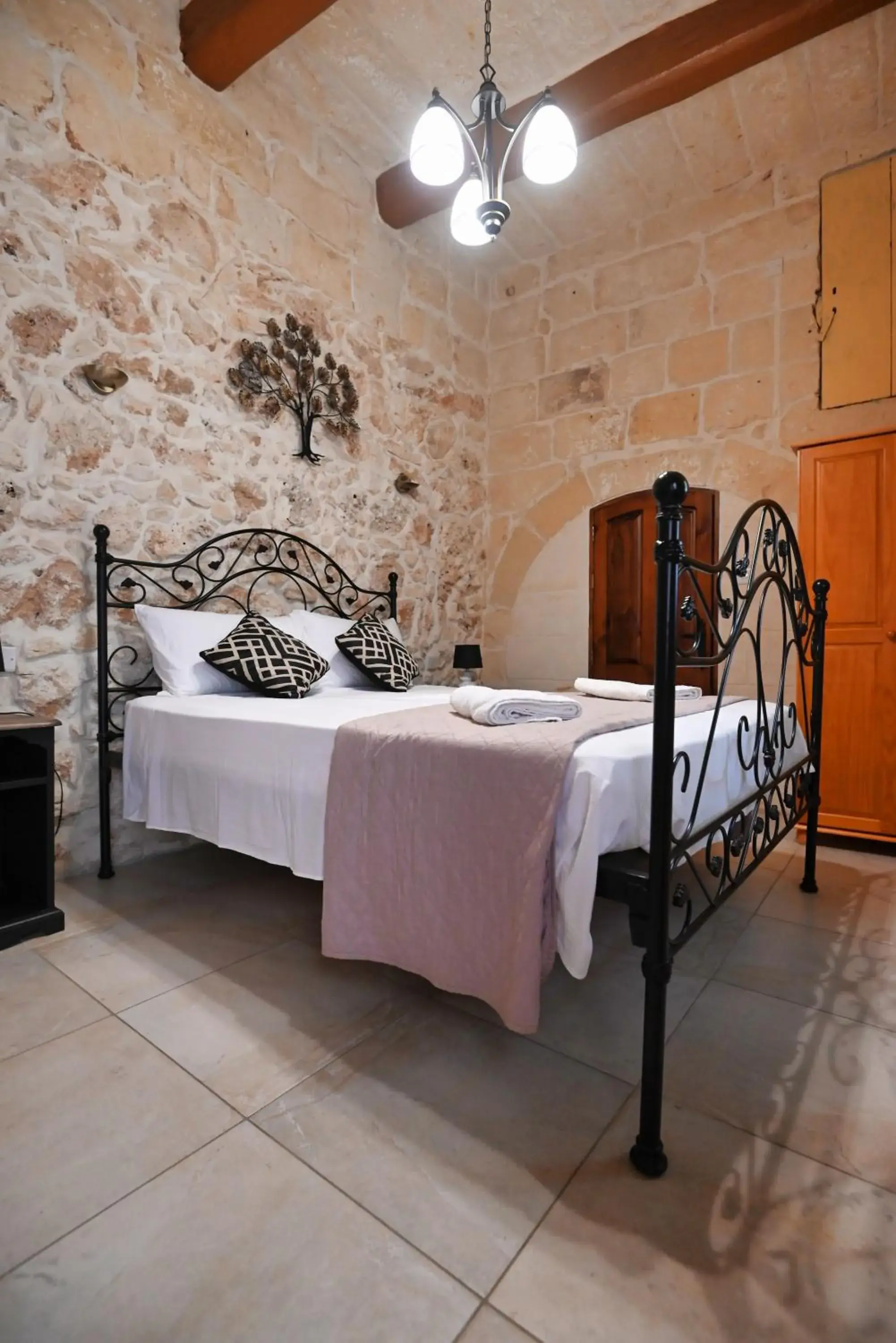 Family Room in The Cloisters Bed And Breakfast Family Room in The Cloisters Bed And Breakfast