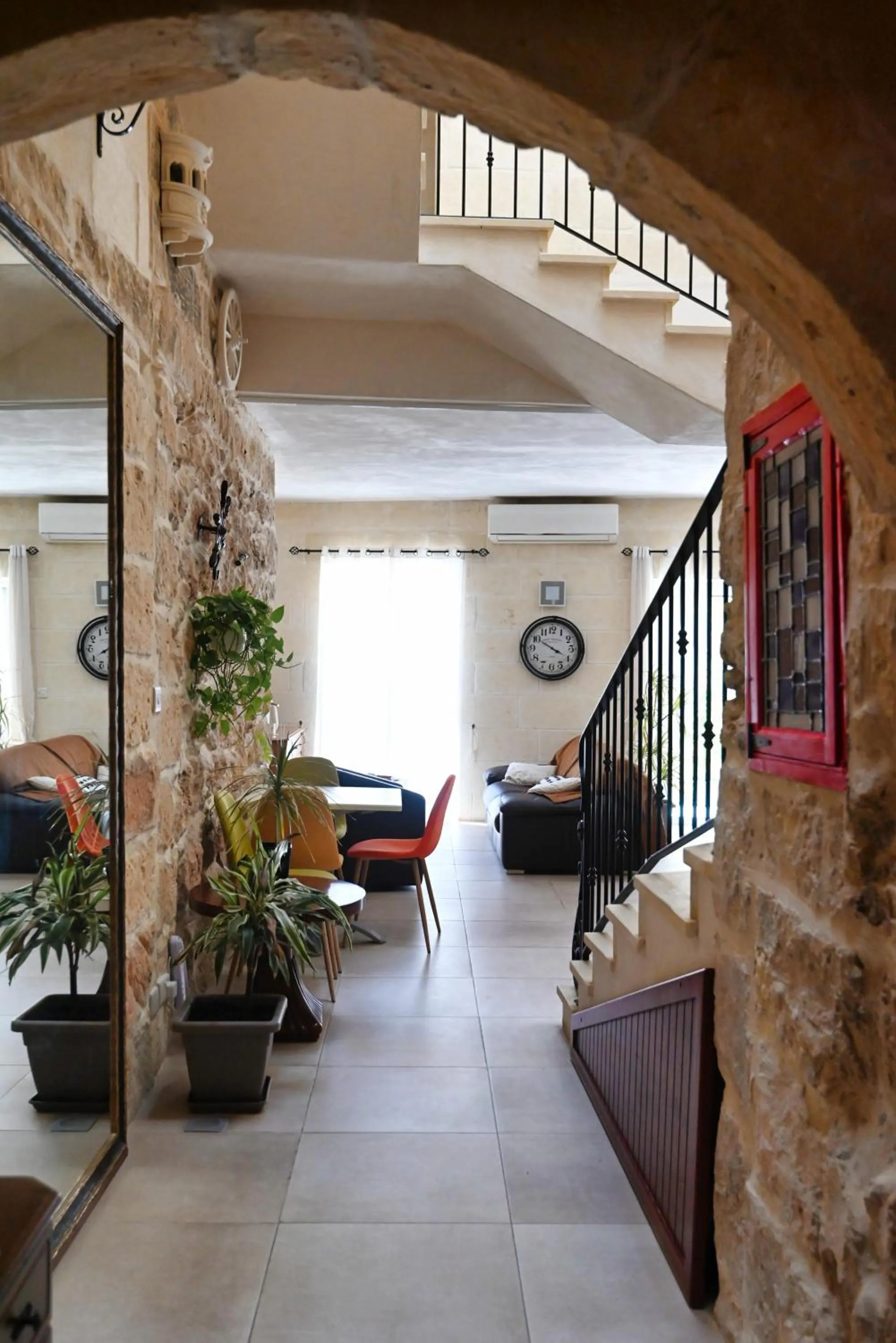 Living room in The Cloisters Bed And Breakfast