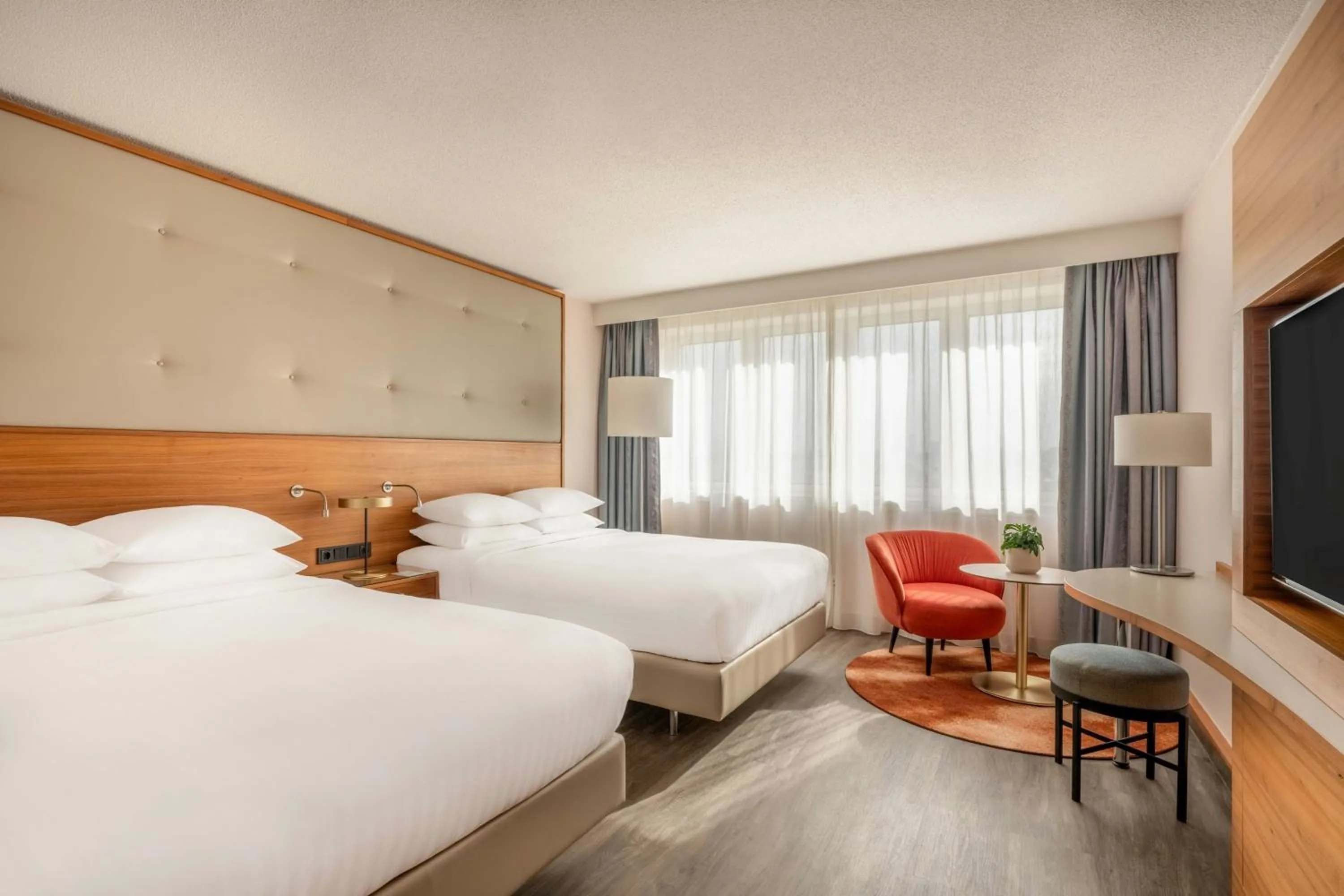 Bedroom, Bed in Vienna Marriott Hotel