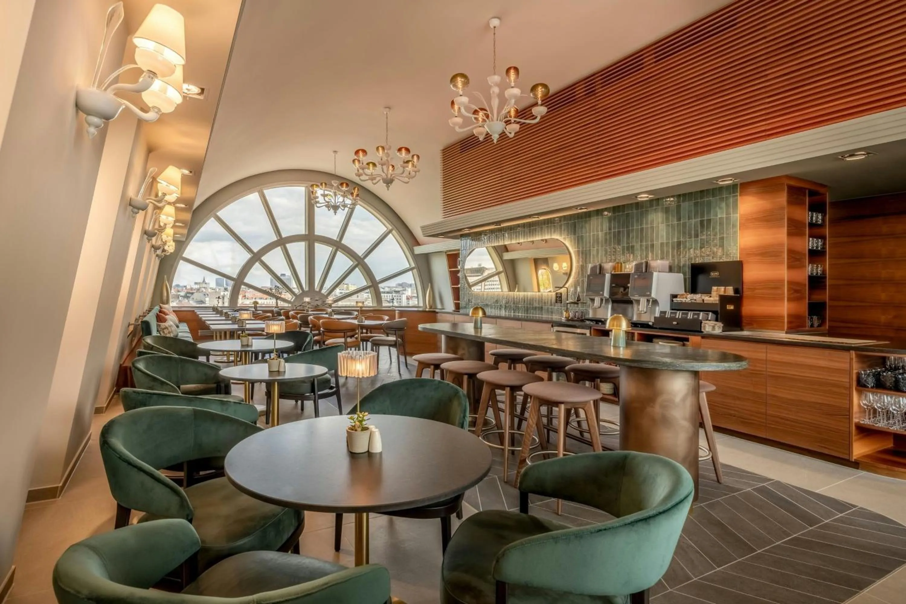 Lounge or bar in Vienna Marriott Hotel