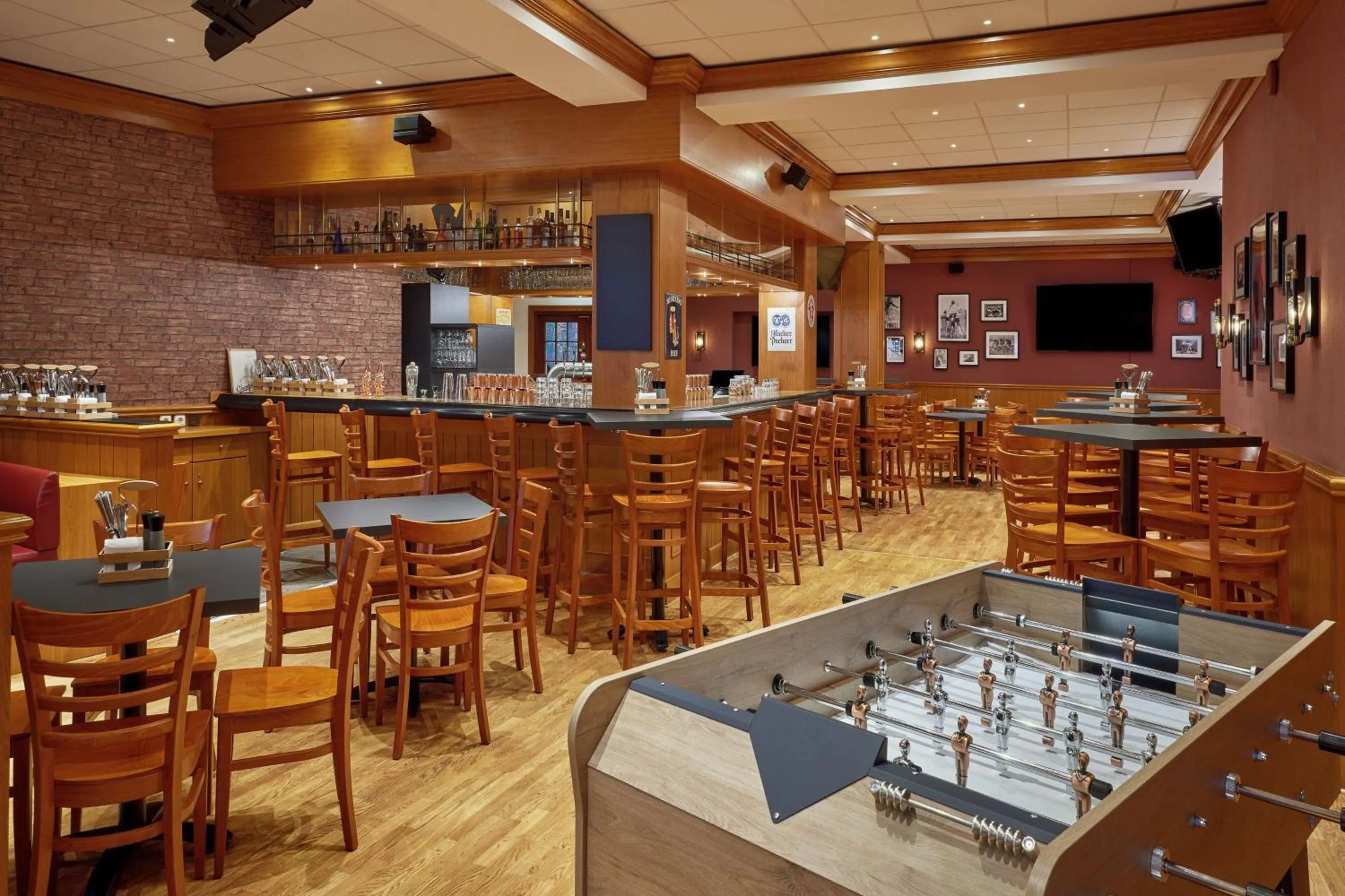 Restaurant/places to eat in Leipzig Marriott Hotel