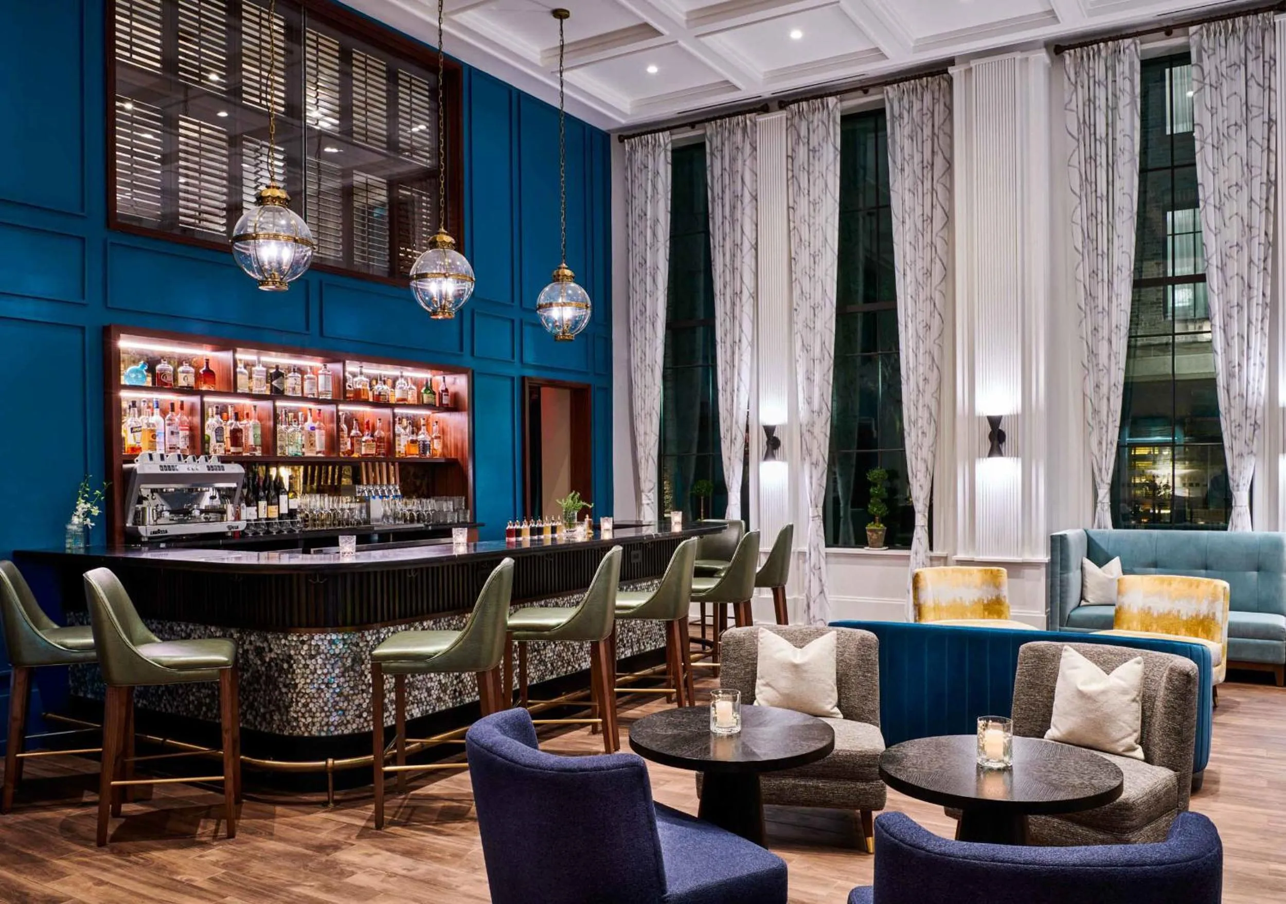 Lounge or bar in The Loutrel