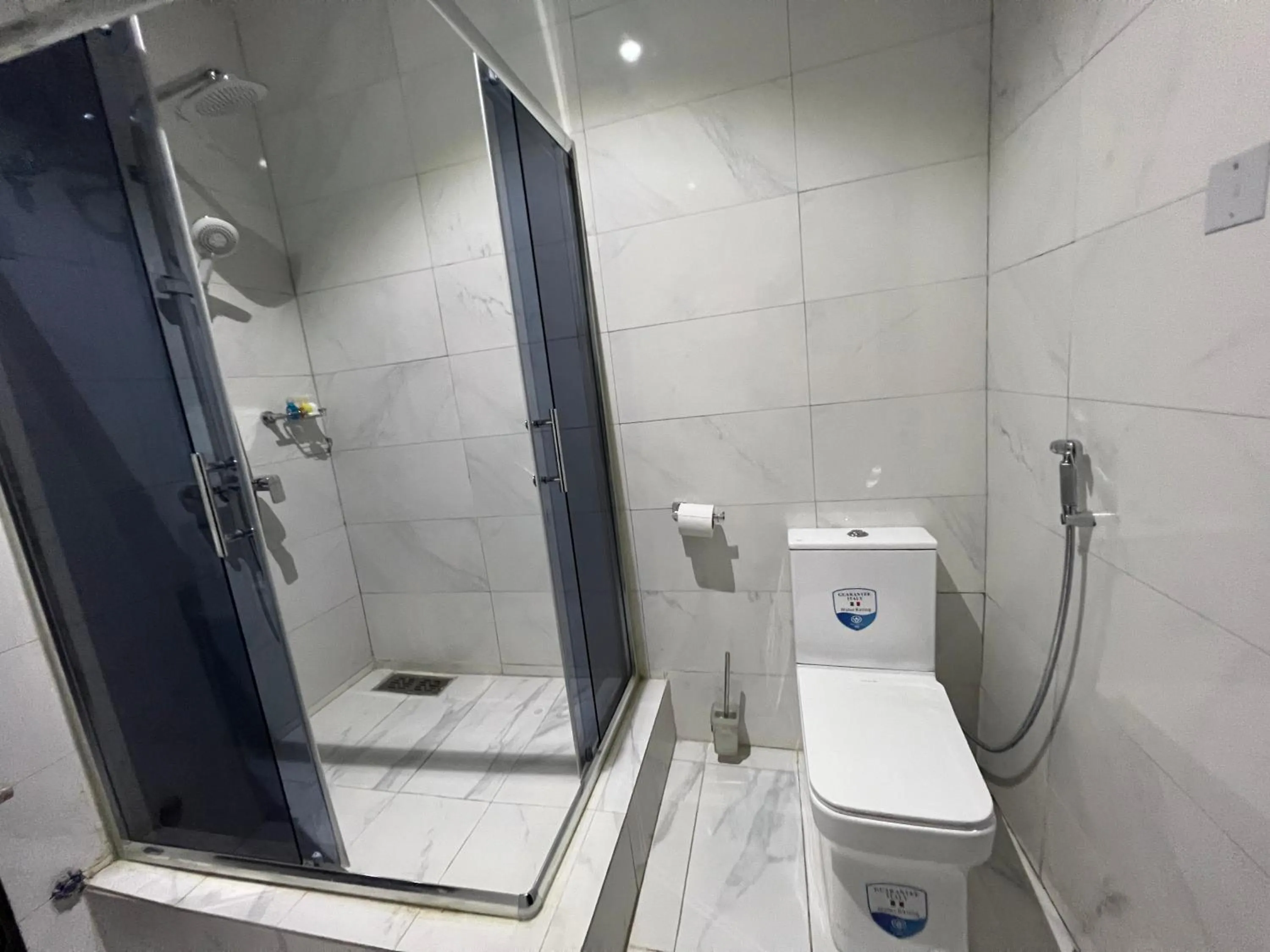 Shower in Riviera Hotel, Apartments & Resorts