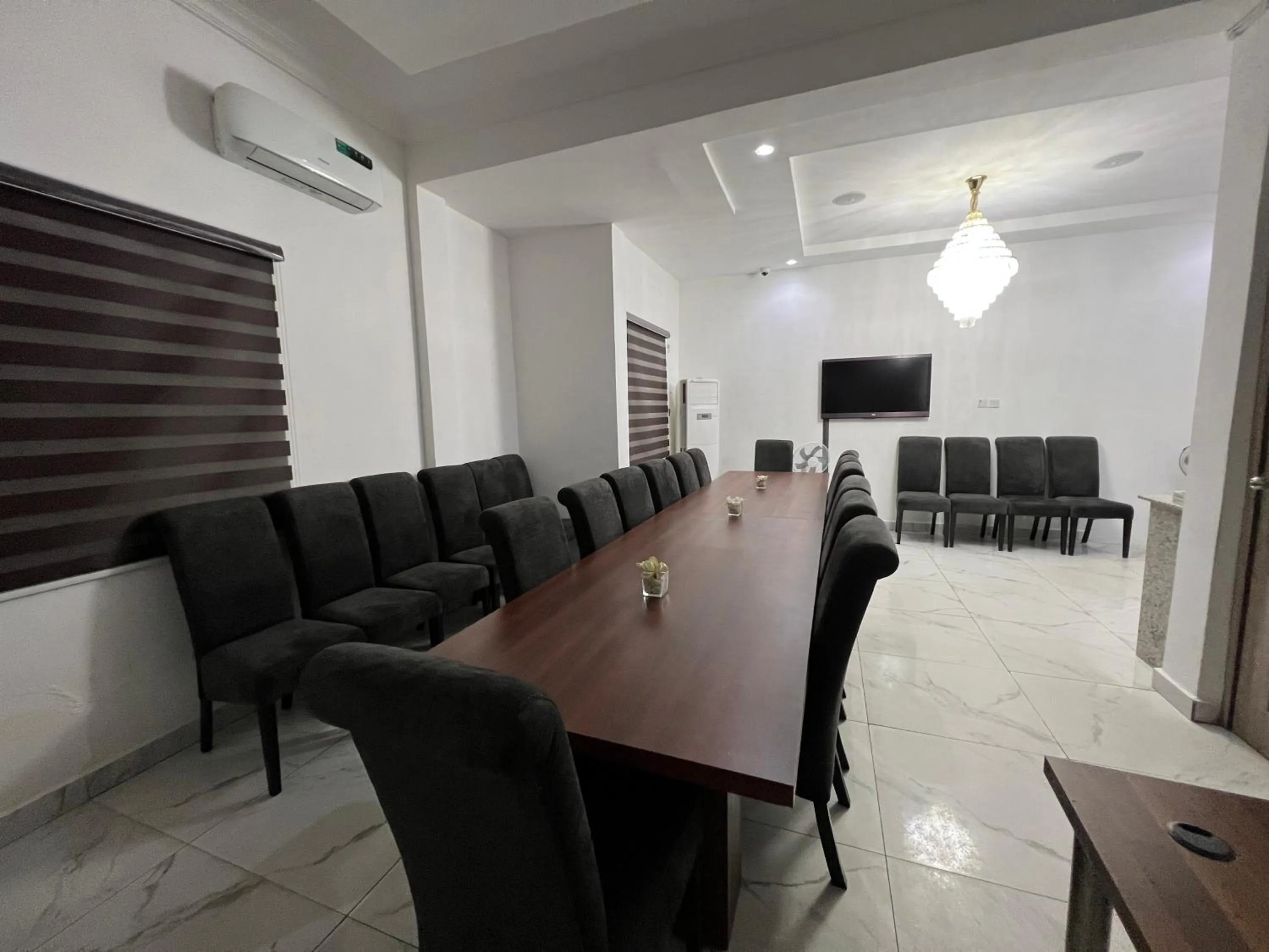 Communal lounge/ TV room in Riviera Hotel, Apartments & Resorts