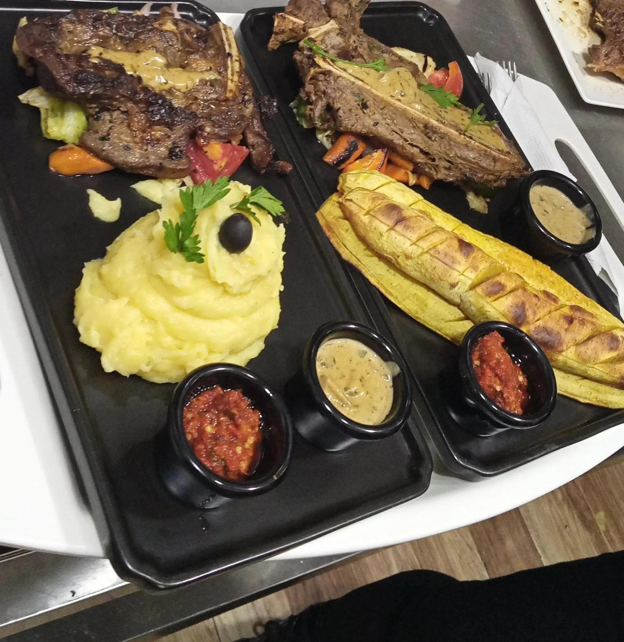 Restaurant/places to eat in Riviera Hotel, Apartments & Resorts