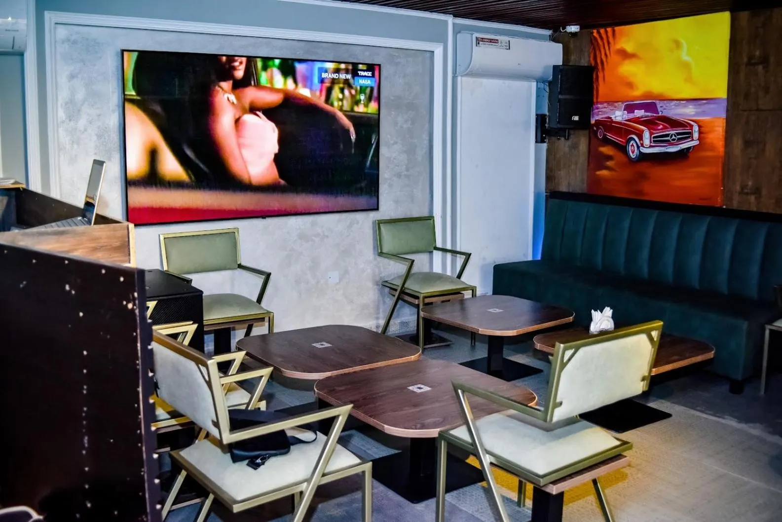 Communal lounge/ TV room in Riviera Hotel, Apartments & Resorts