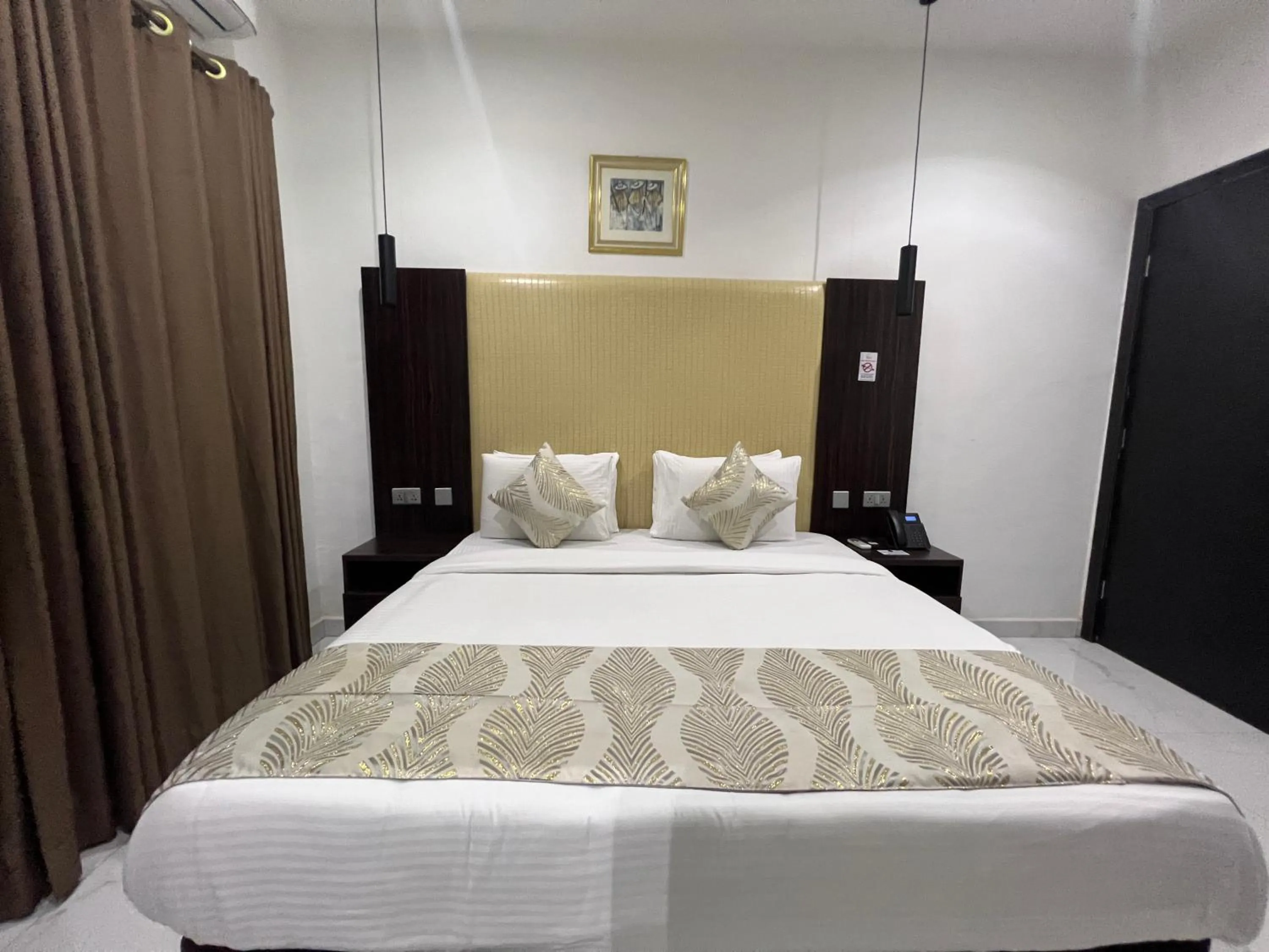 Riviera Hotel, Apartments & Resorts