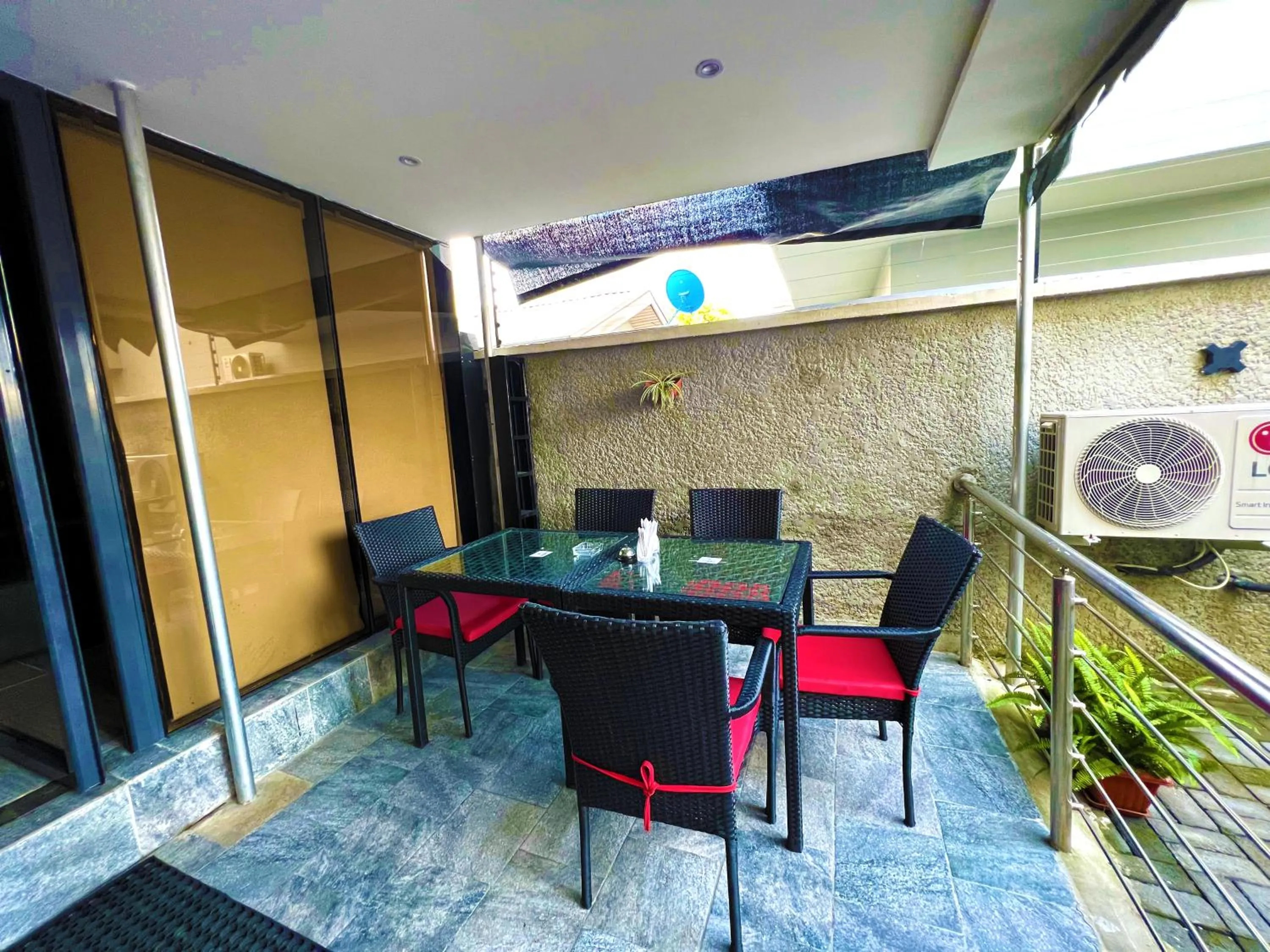 Restaurant/places to eat in Riviera Hotel, Apartments & Resorts