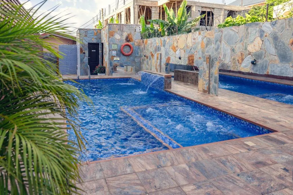 Swimming pool in The Cabyn