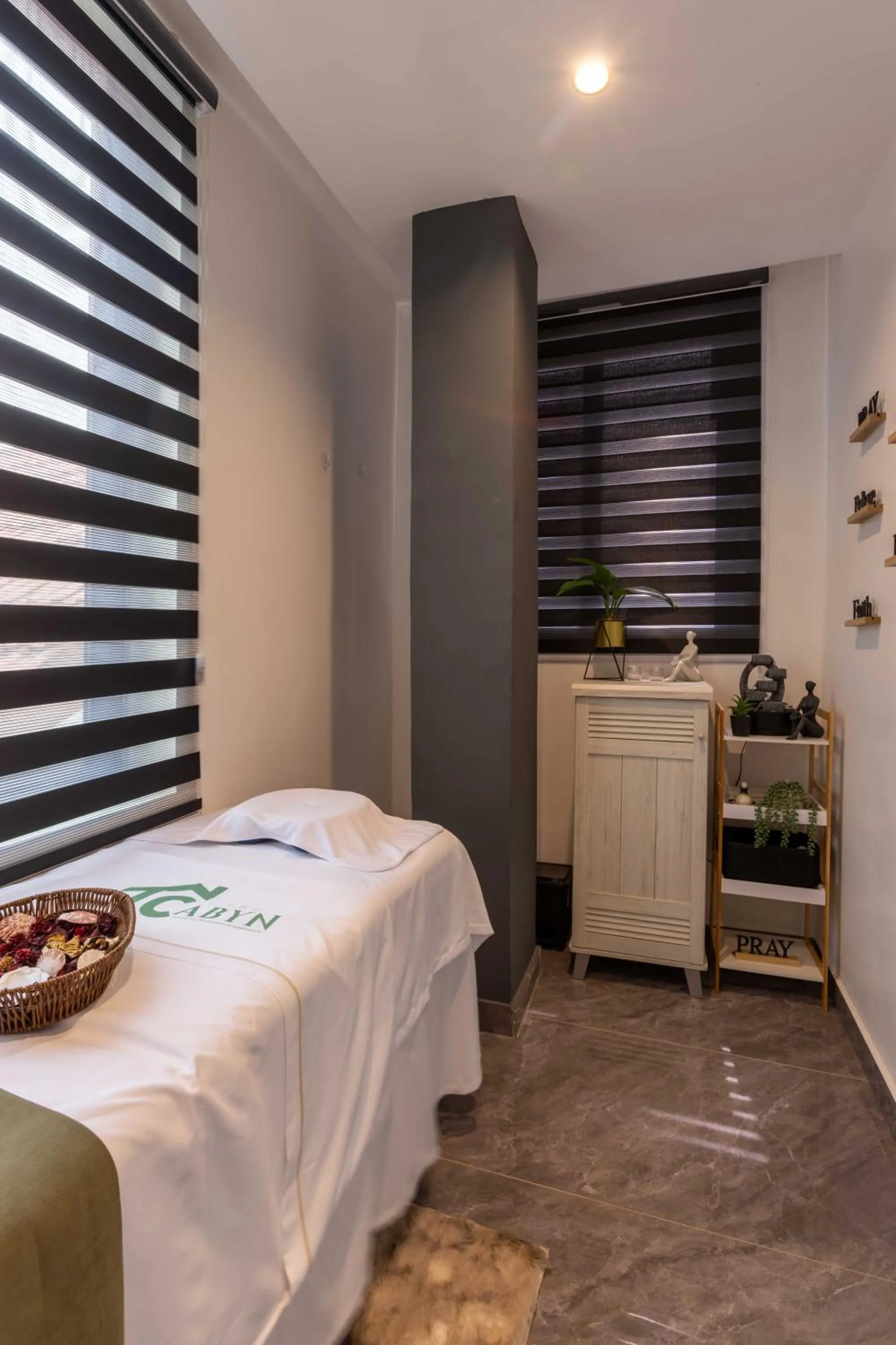 Spa and wellness centre/facilities, Bed in The Cabyn Boutique Hotel