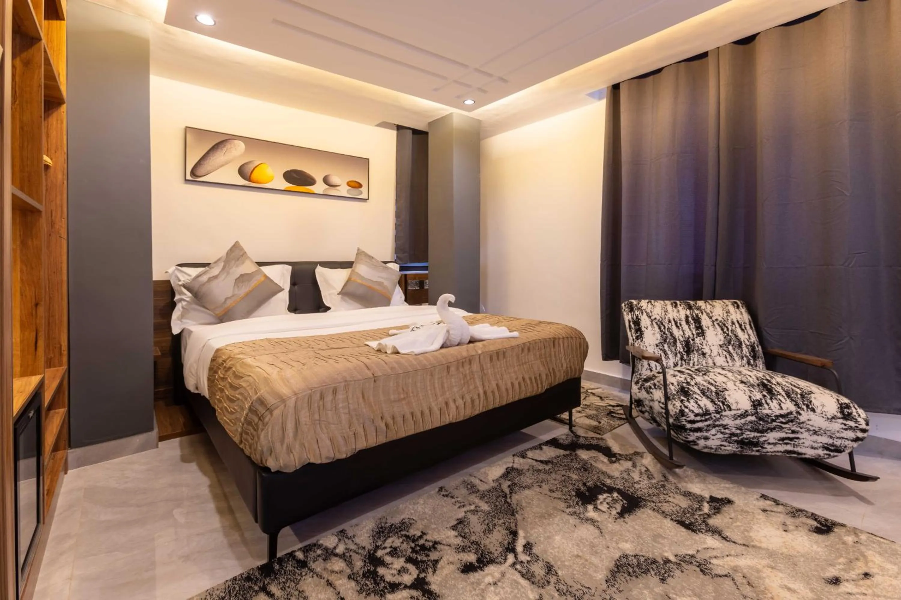 Bedroom, Bed in The Cabyn Boutique Hotel