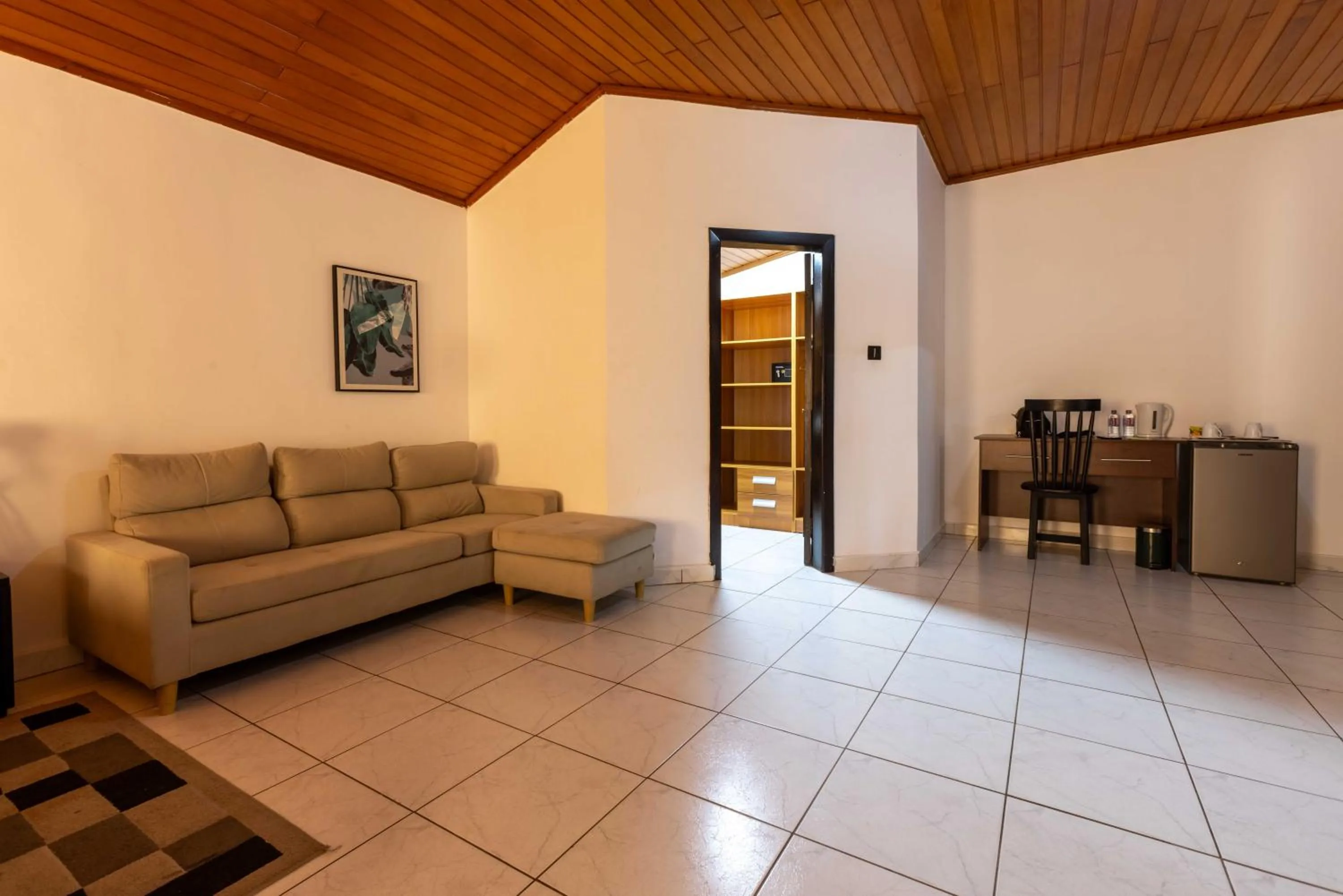 Coffee/tea facilities in The Cabyn Boutique Hotel