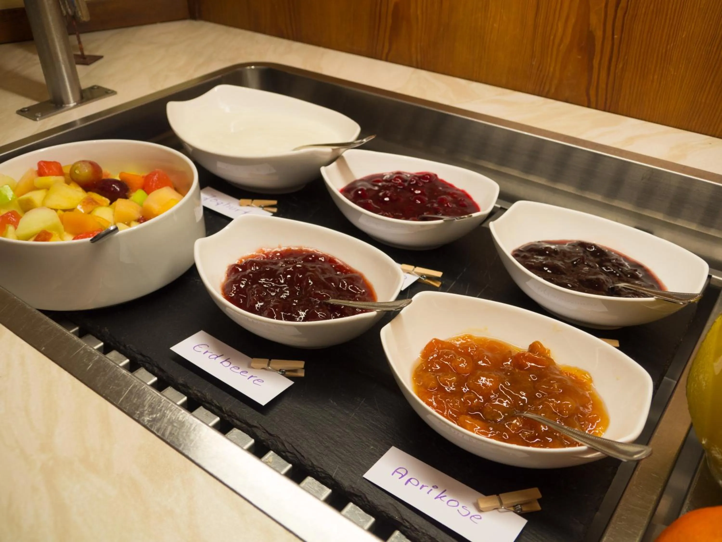 Buffet breakfast in Der Mühlenhof