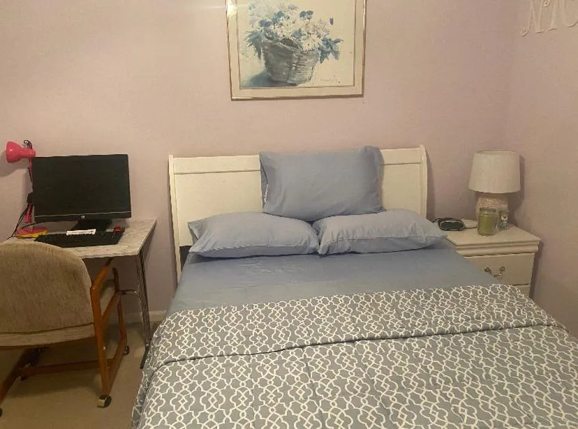 Bed in Smart Entire Loft, 3 br, 2 bath, with 3 tv