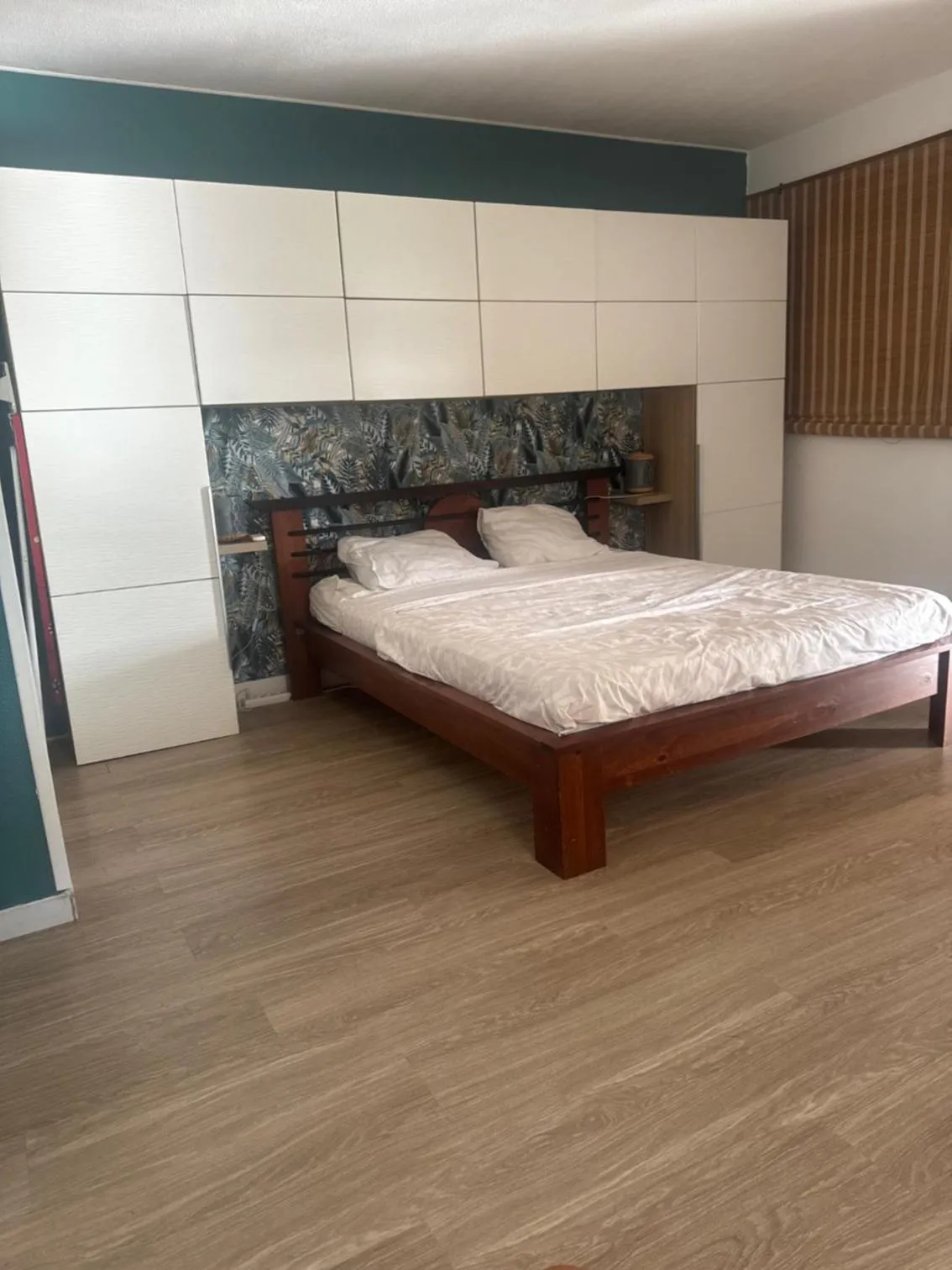 Photo of the whole room, Bed in TI PARADI VUE MER