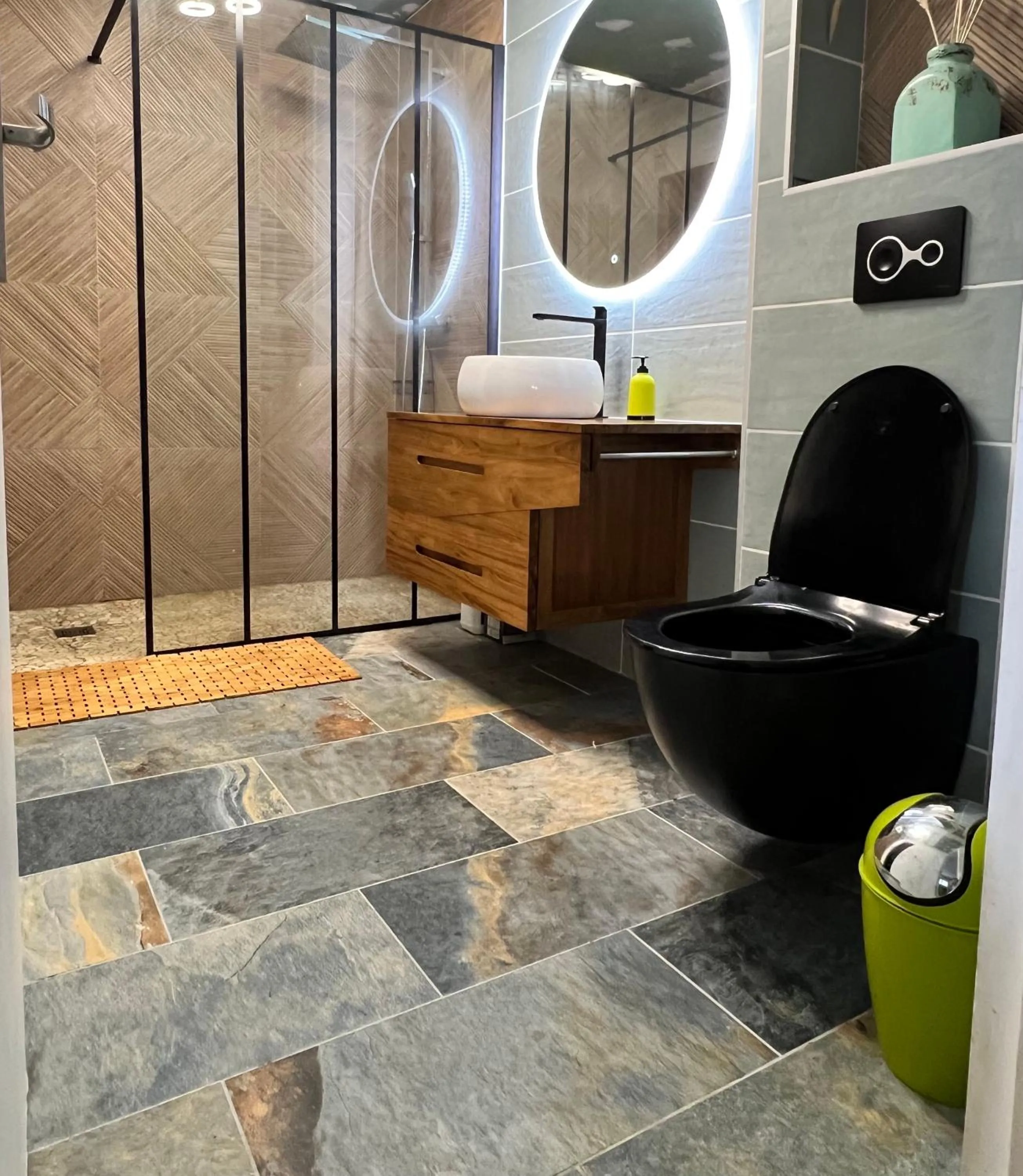 Shower in TI PARADI VUE MER