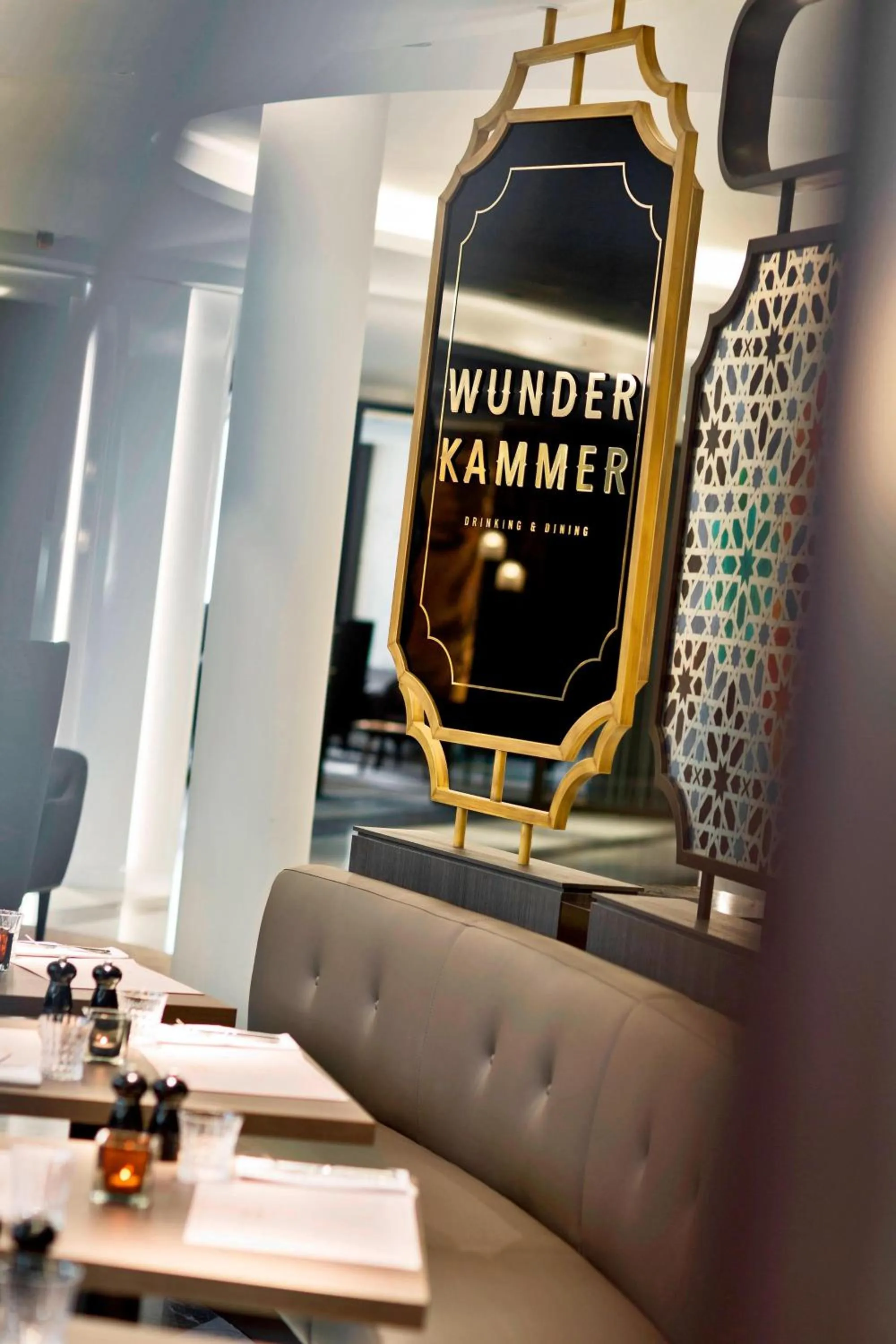 Restaurant/places to eat in Renaissance Vienna Schönbrunn Hotel