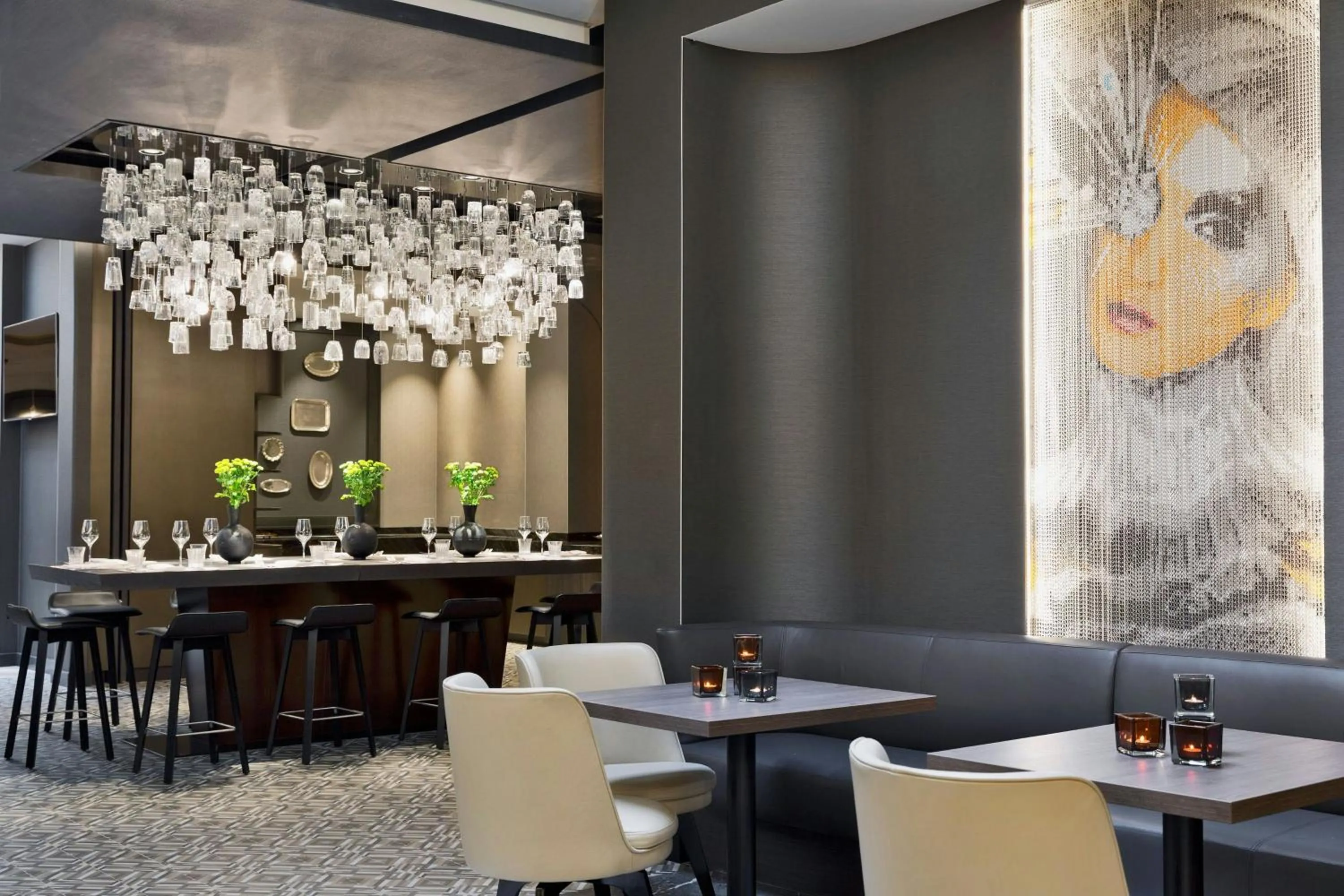 Restaurant/places to eat in Renaissance Vienna Schönbrunn Hotel