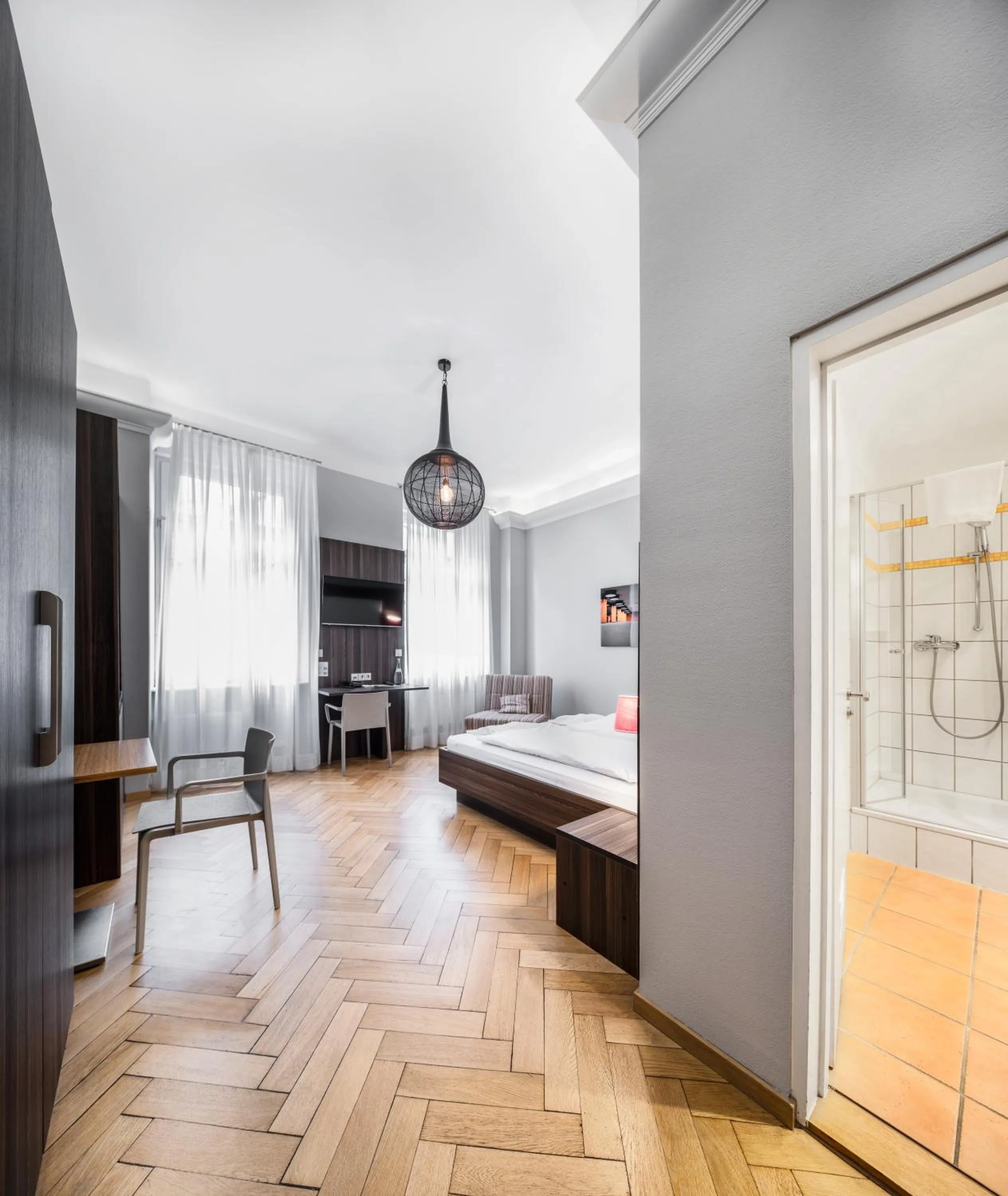 Shower, Bed in BoardingWorld Heidelberg