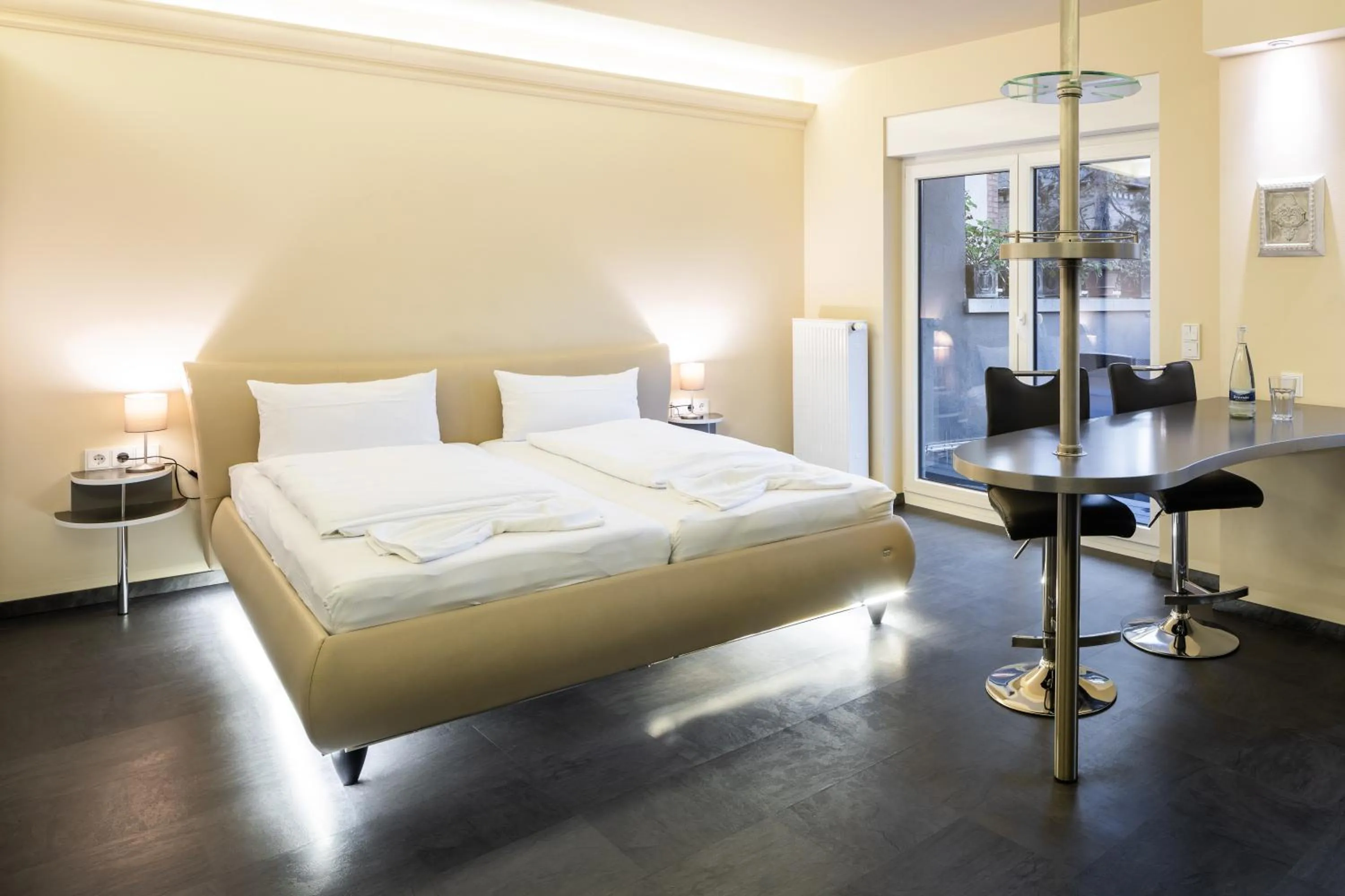 Photo of the whole room, Bed in BoardingWorld Heidelberg
