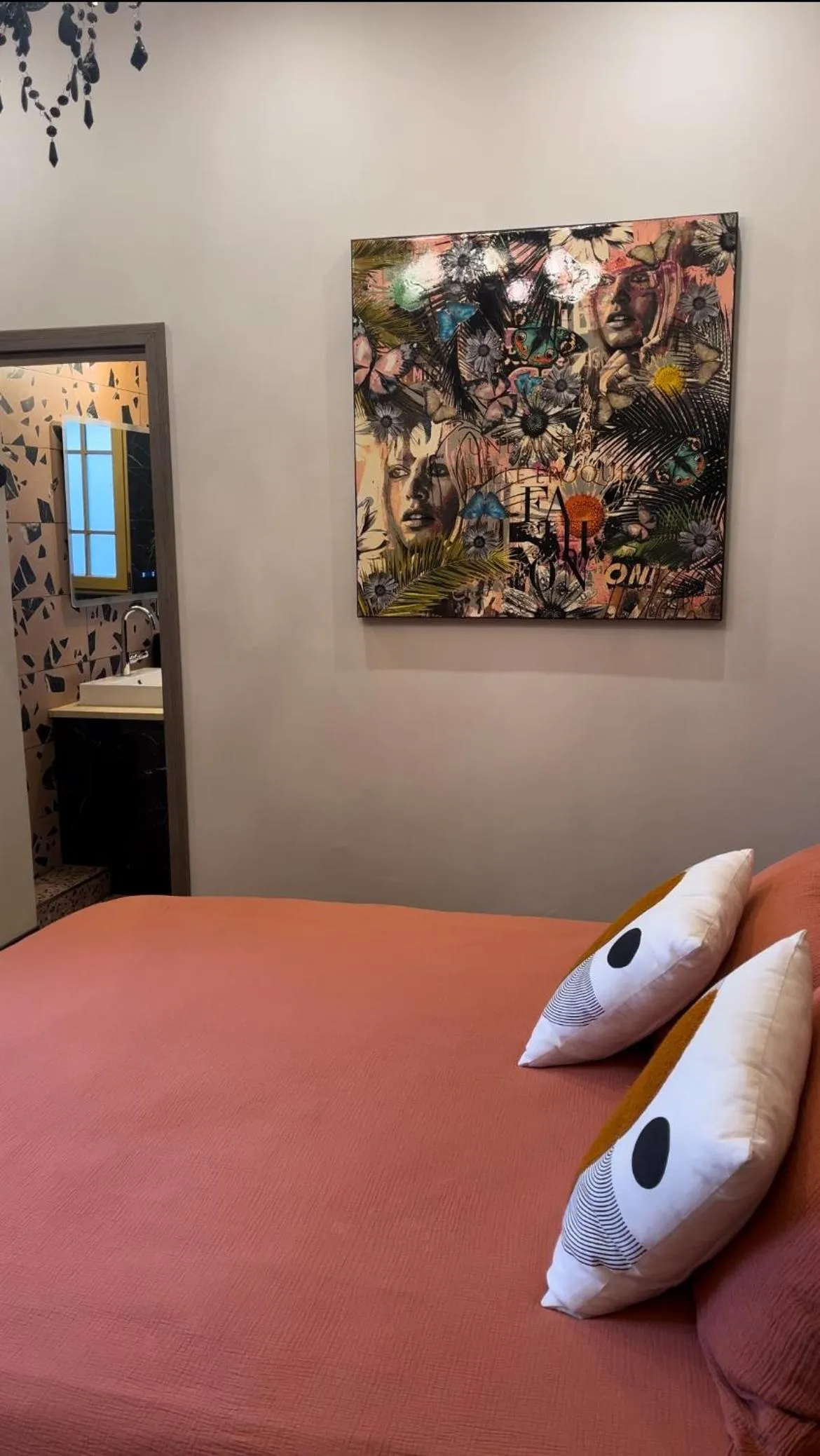 Bedroom, Bed in La Belle Epoque & Spa - Maison d'hôtes