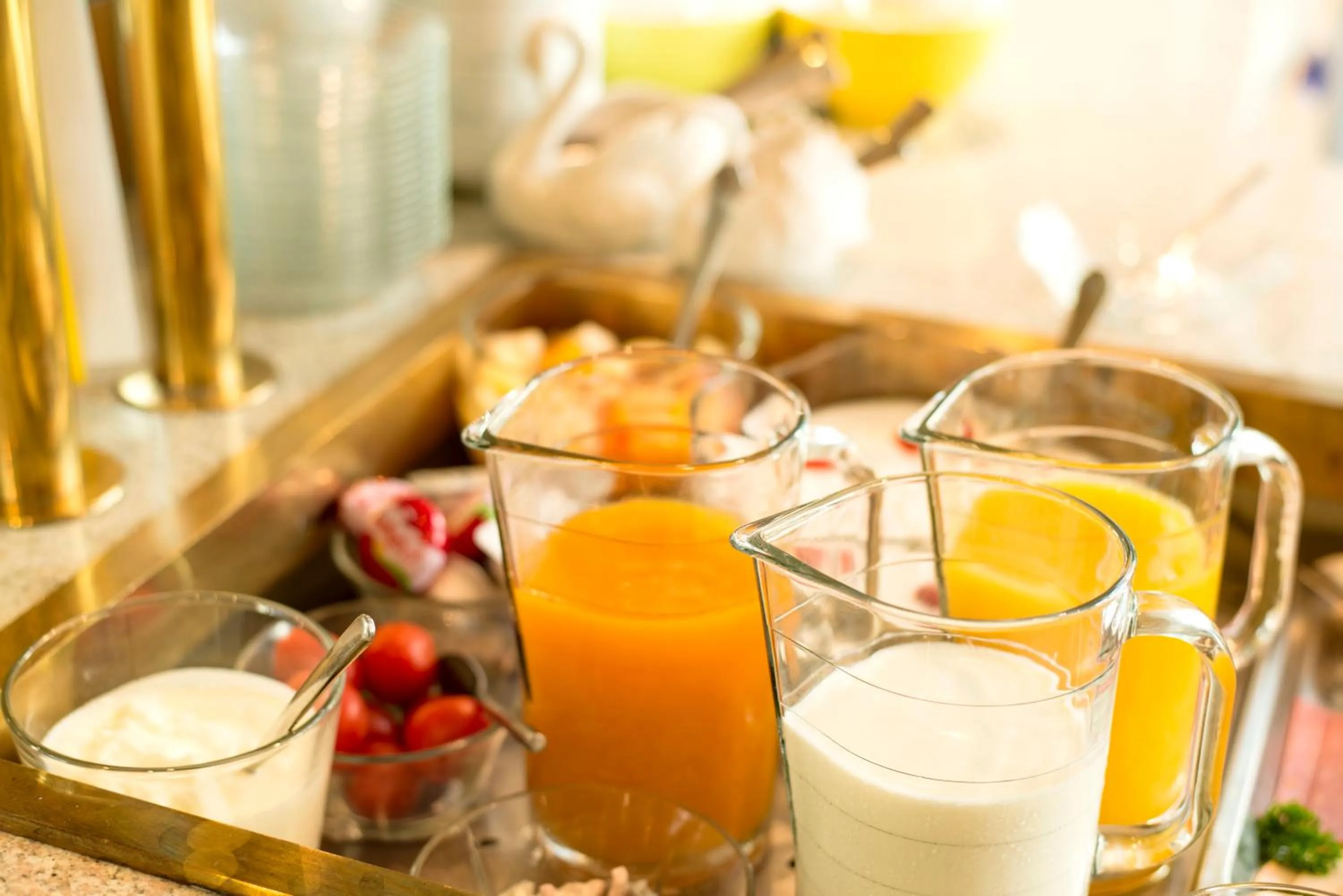 Buffet breakfast in Ambient Hotel Zum Schwan