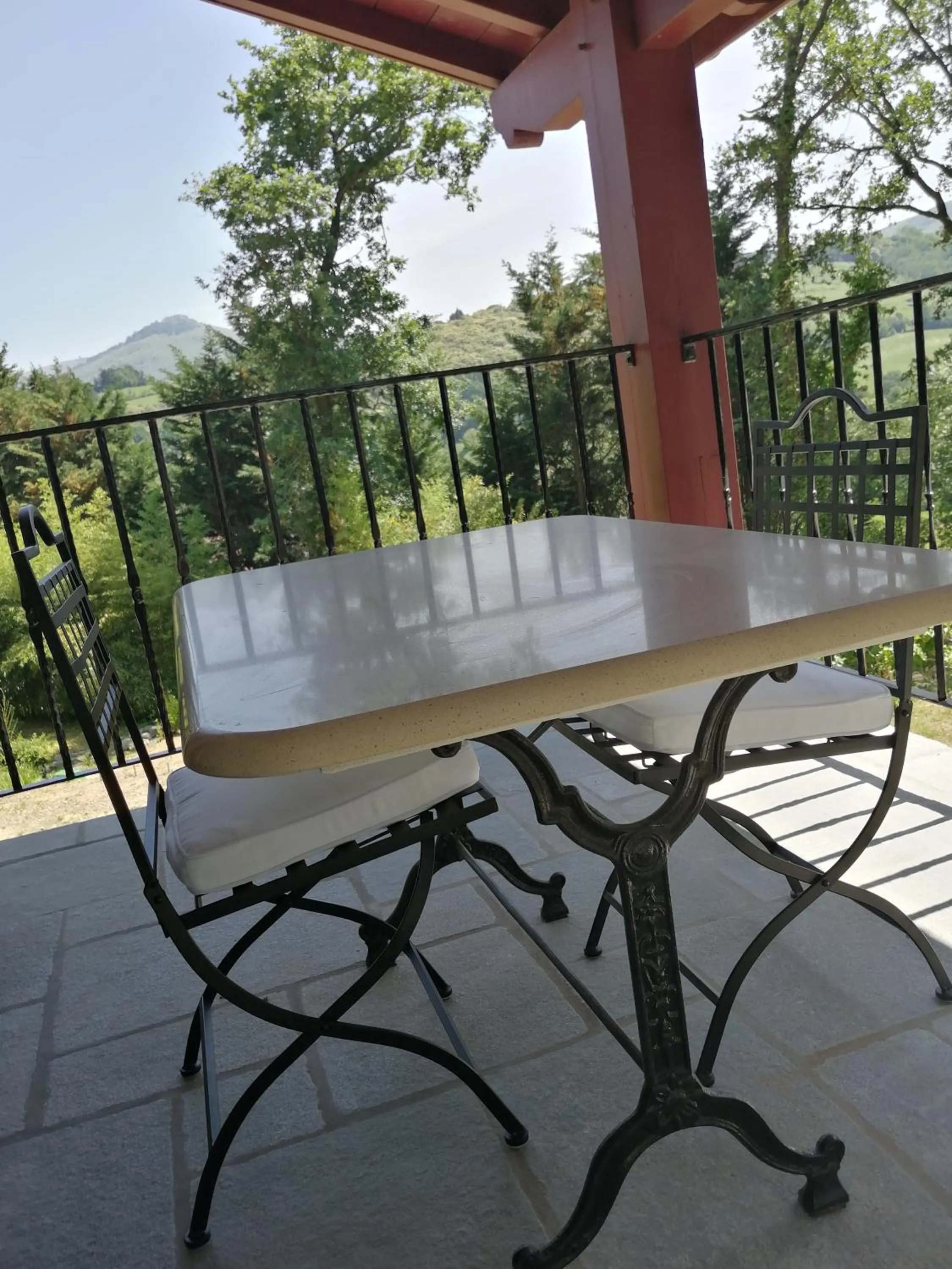 Patio in VILLA XARAN ERDIAN Gîte LA PETITE MAISON