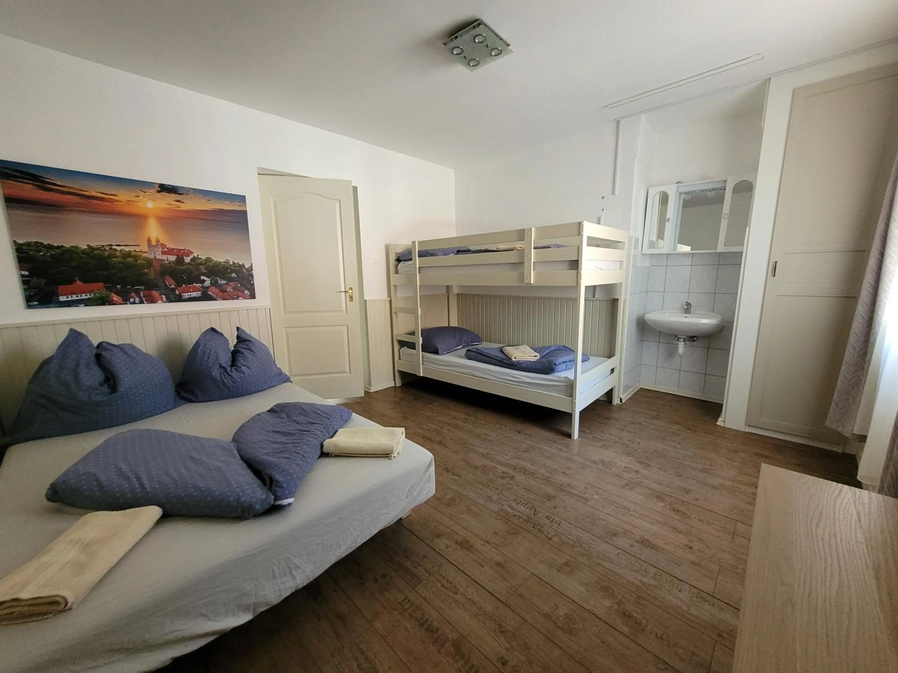 Photo of the whole room in VilLa AdeLe