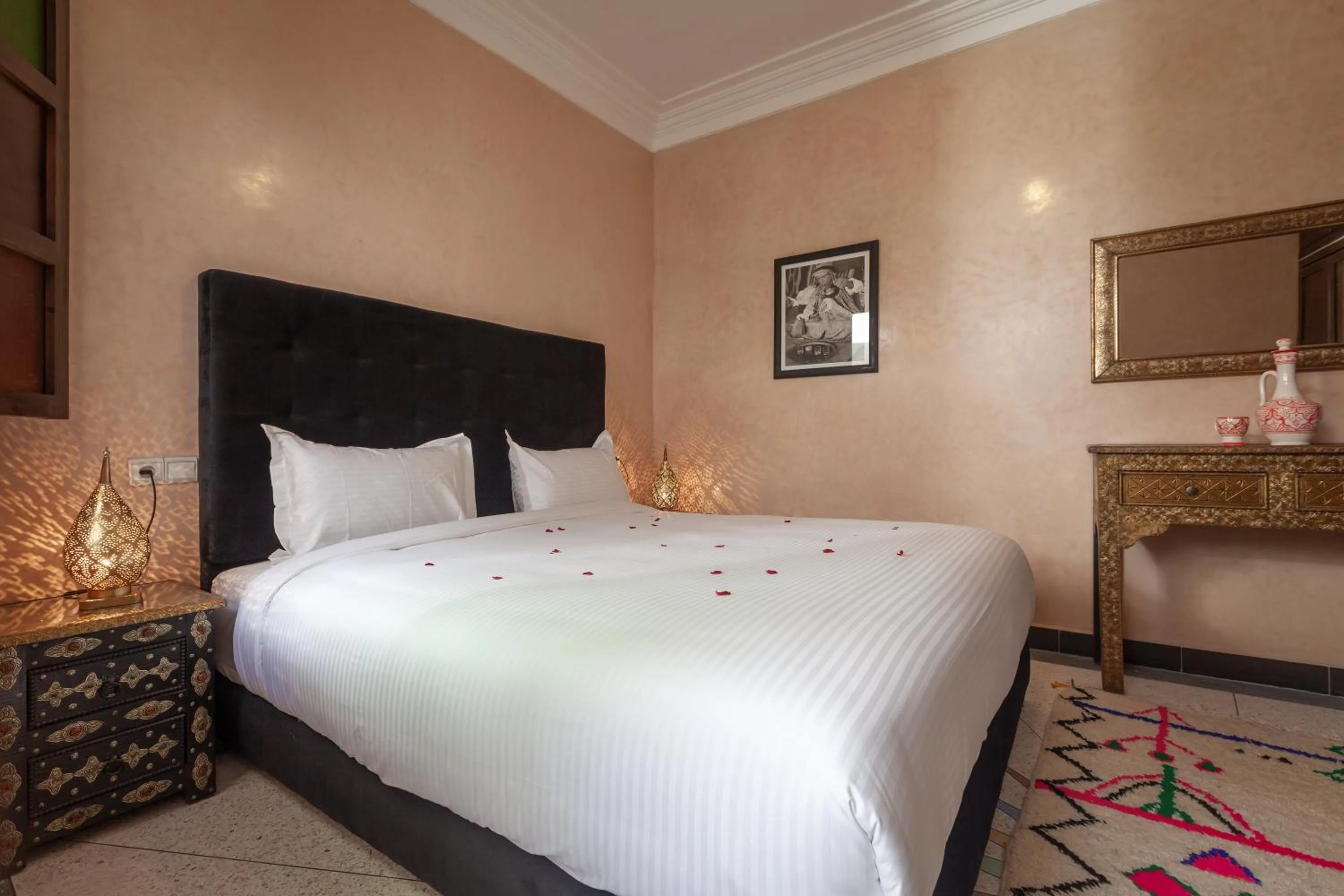 Patio, Bed in Riad Salman