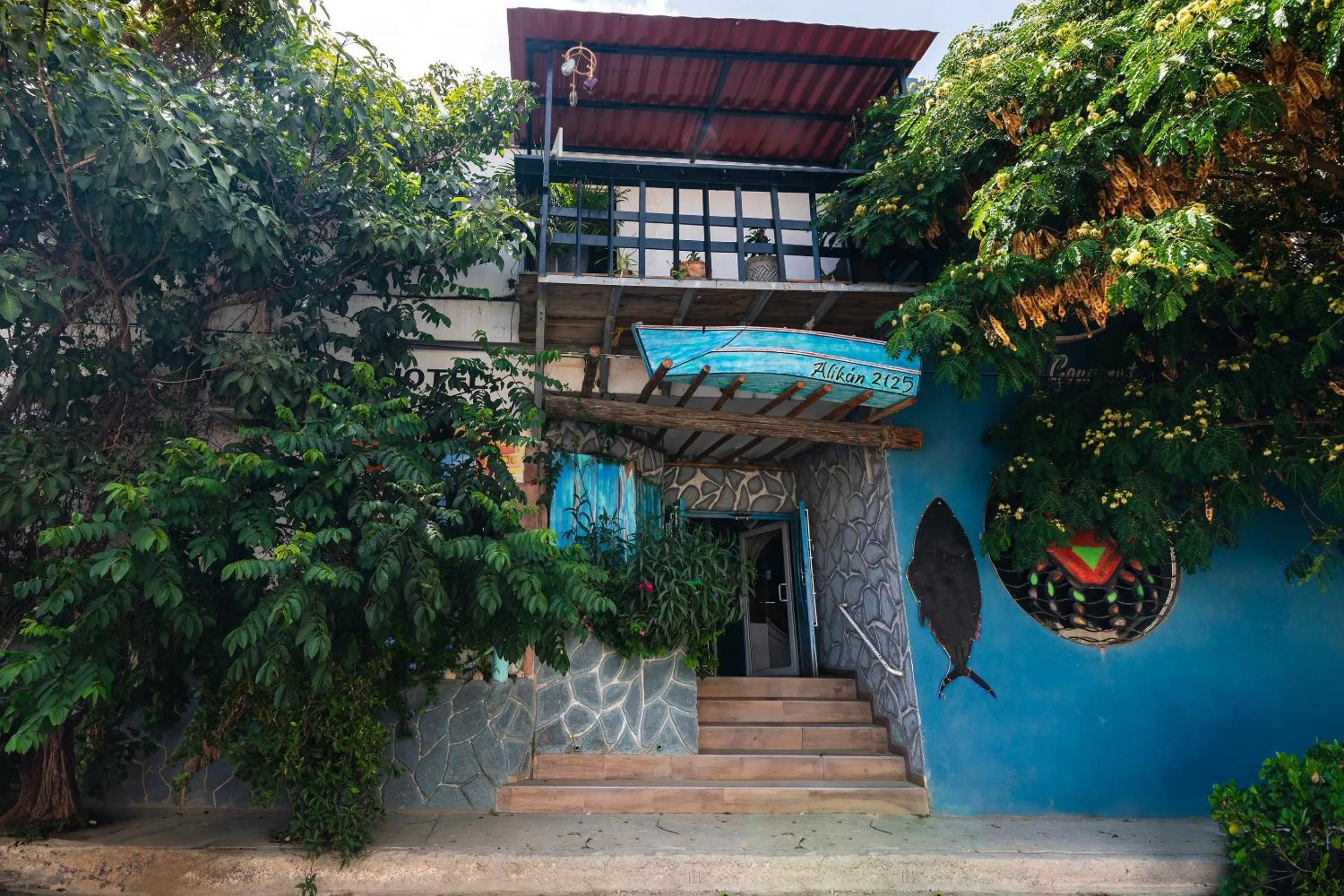 Facade/entrance in Capital O Posada Del Pescador, Los Cabos