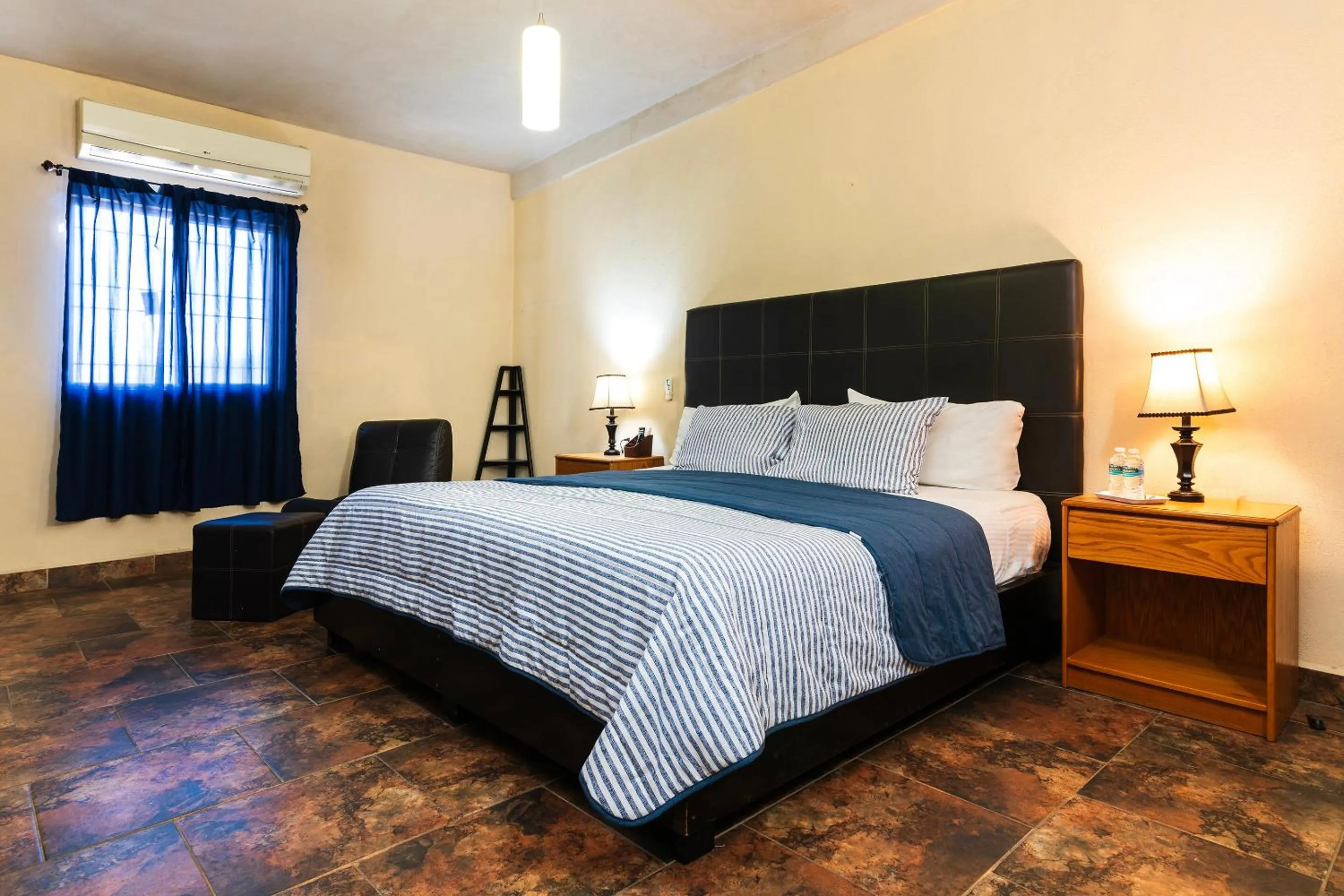 Bedroom in Capital O Posada Del Pescador, Los Cabos