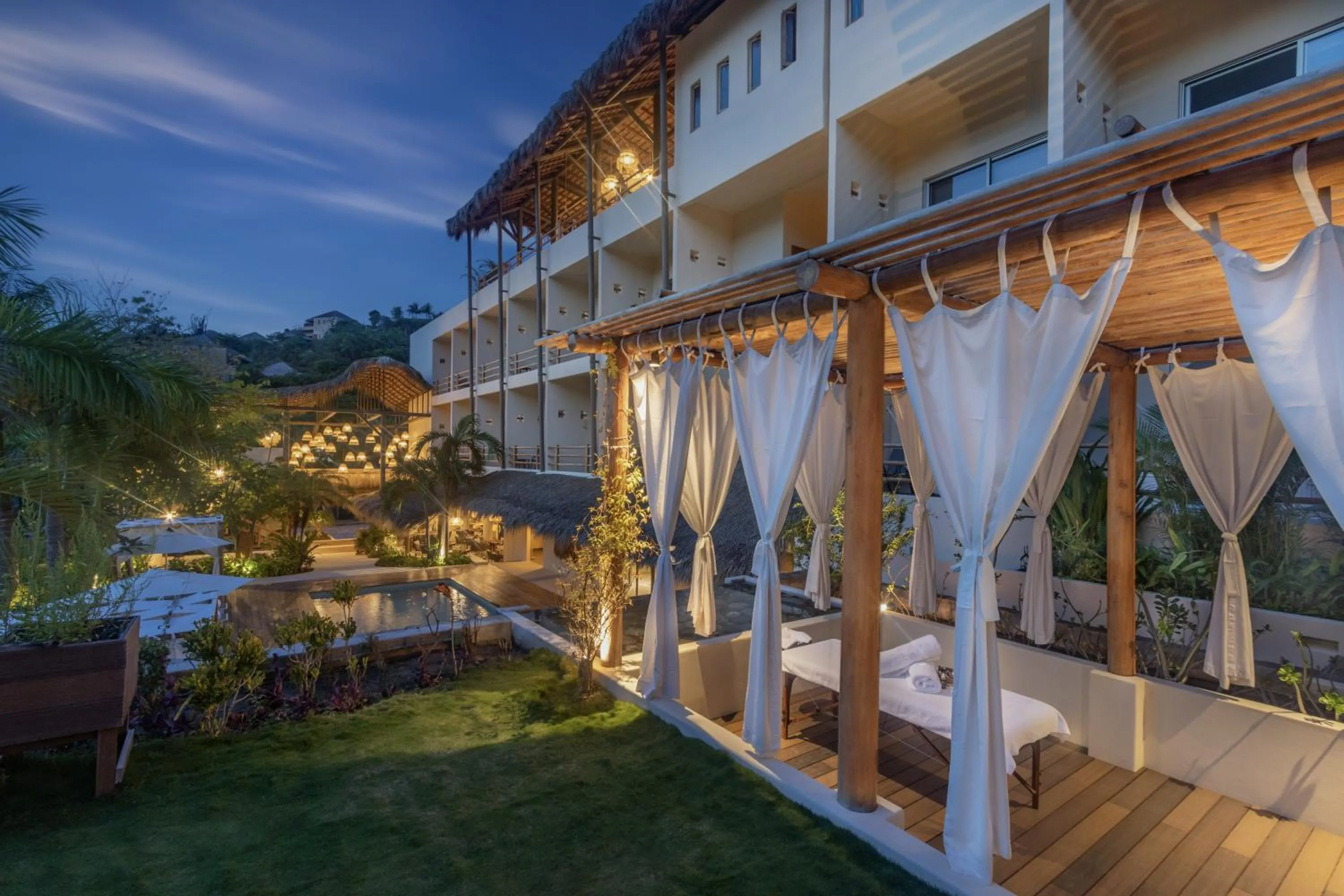 Property building in Hotel Casa Bocana