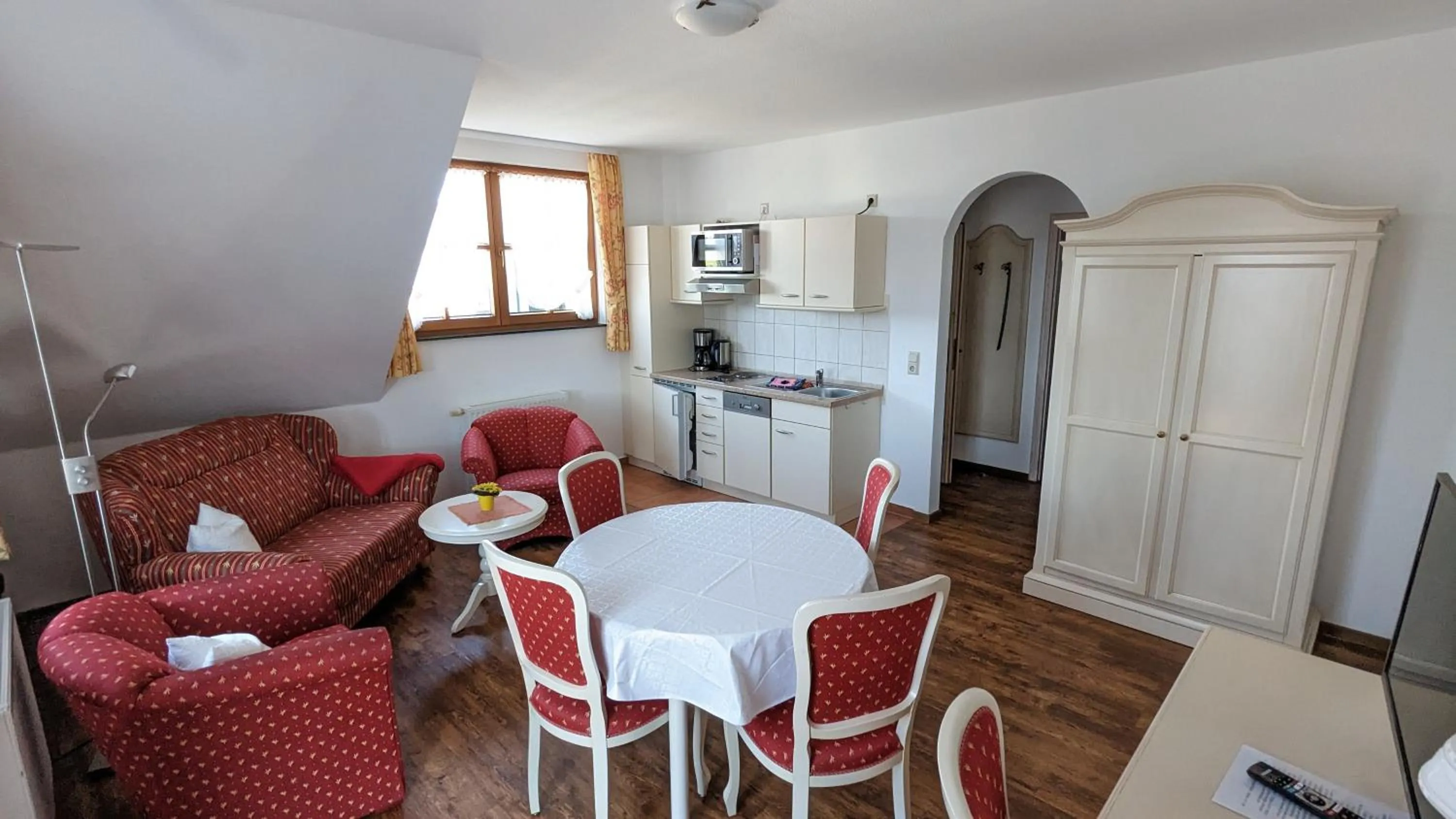 Kitchen or kitchenette in Hotel und Berggasthof Zum Sonnenhof