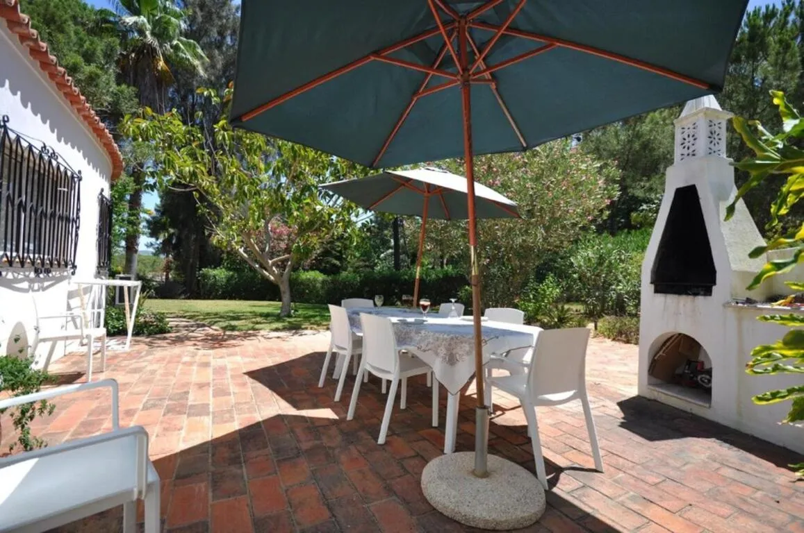 Fantastic outdoor area, private pool, Tennis Court Golf Practice Facility