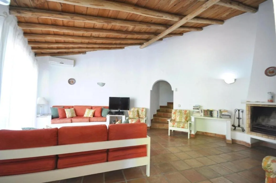 Fantastic outdoor area, private pool, Tennis Court Golf Practice Facility