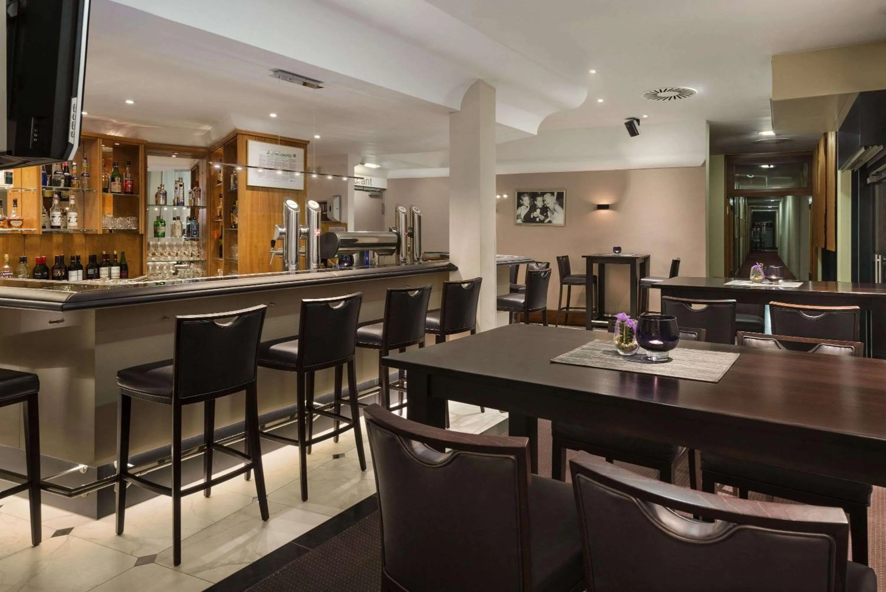 Lounge or bar in Hotel Ramada by Wyndham Graz