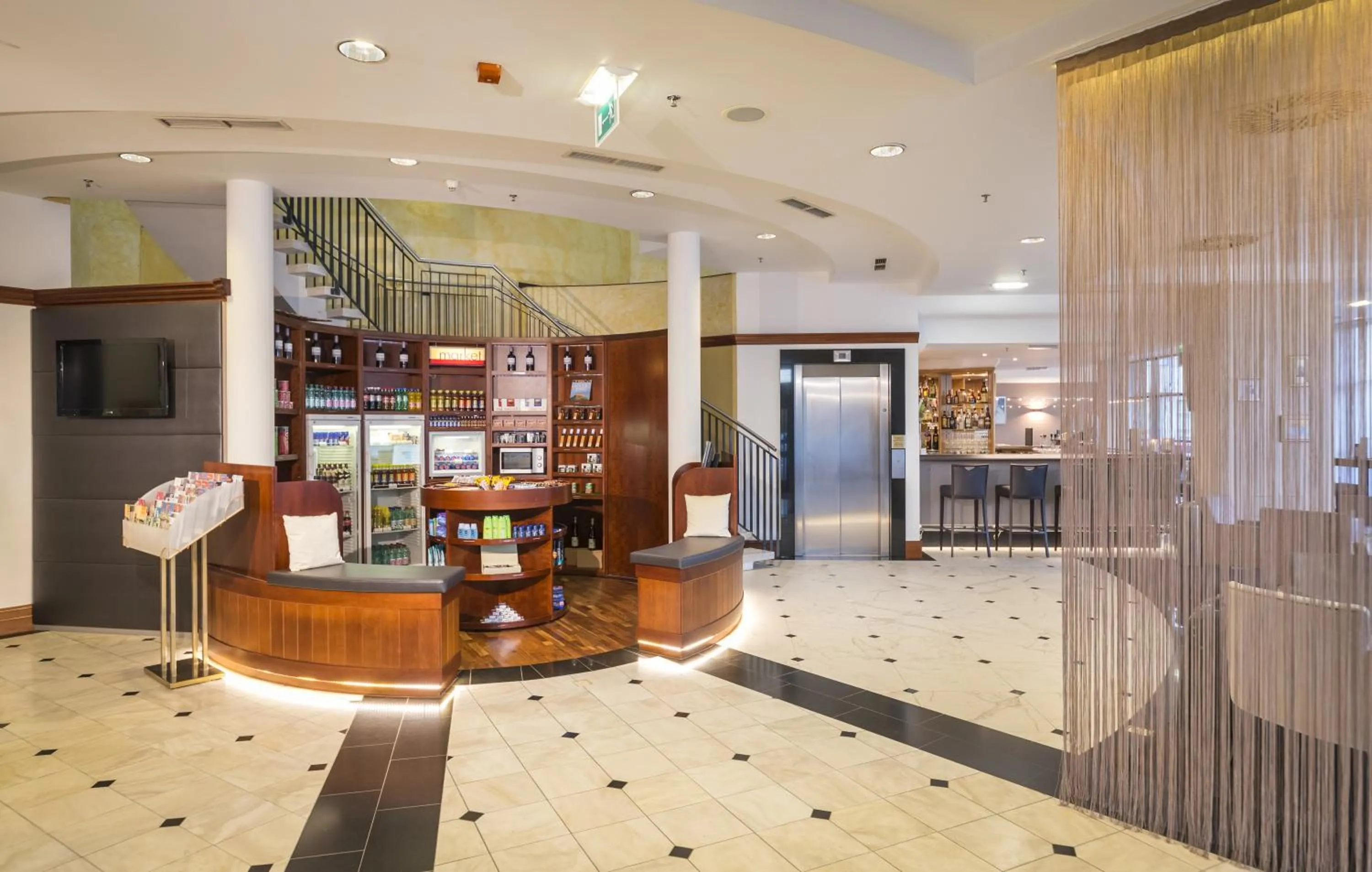 Lobby or reception in Hotel Ramada by Wyndham Graz