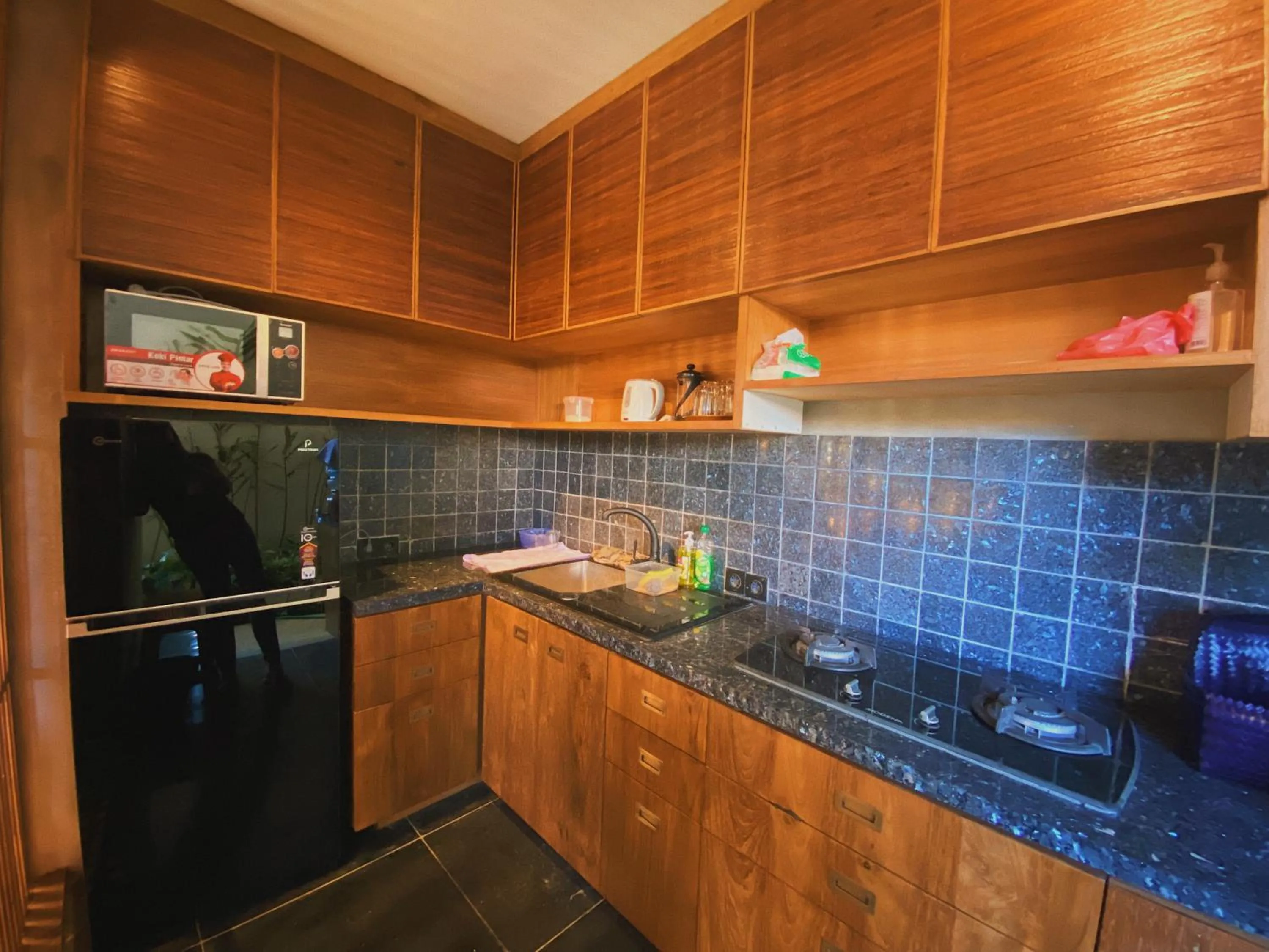 Communal kitchen in Tekuni 2