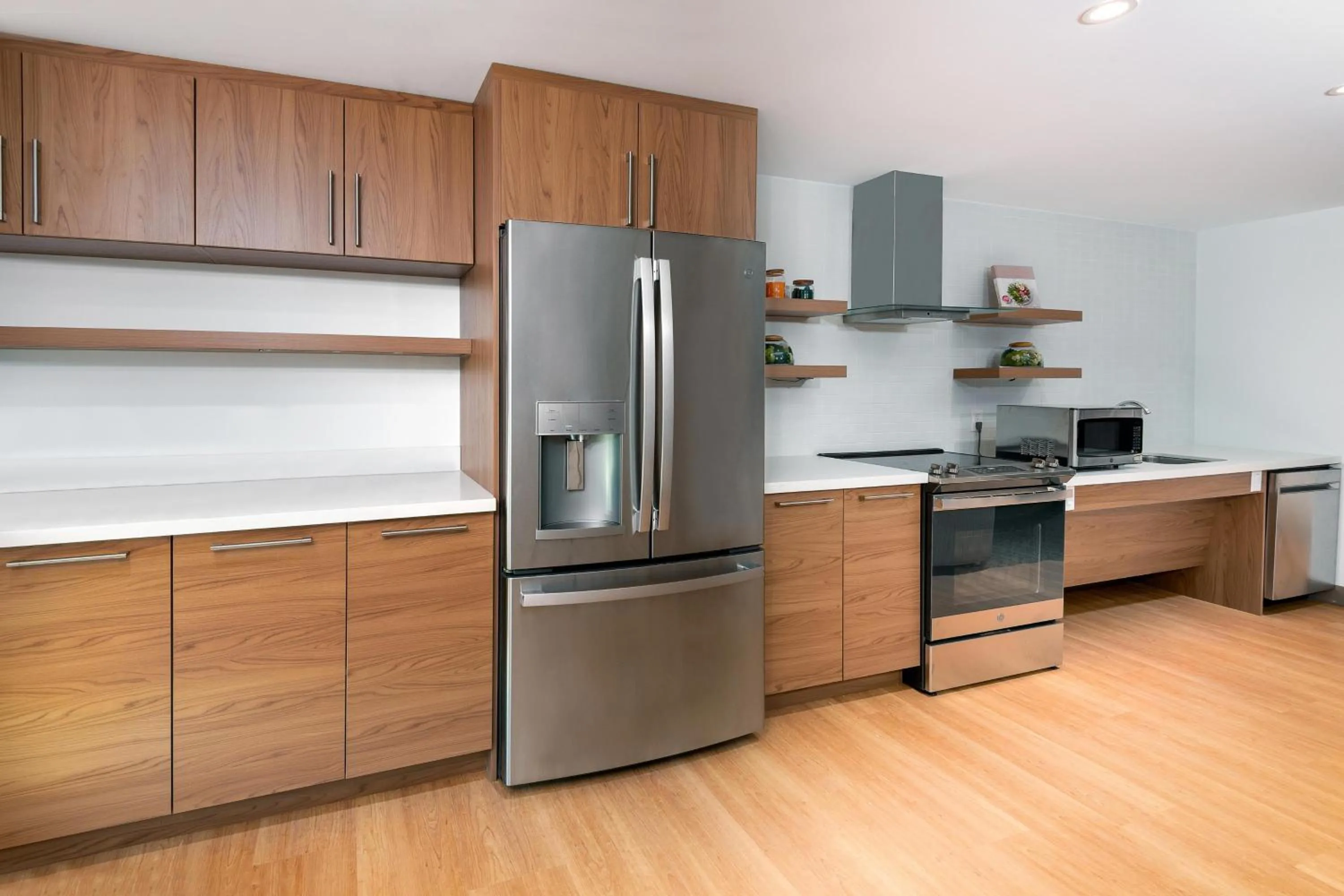Kitchen or kitchenette in Element Atlanta Midtown