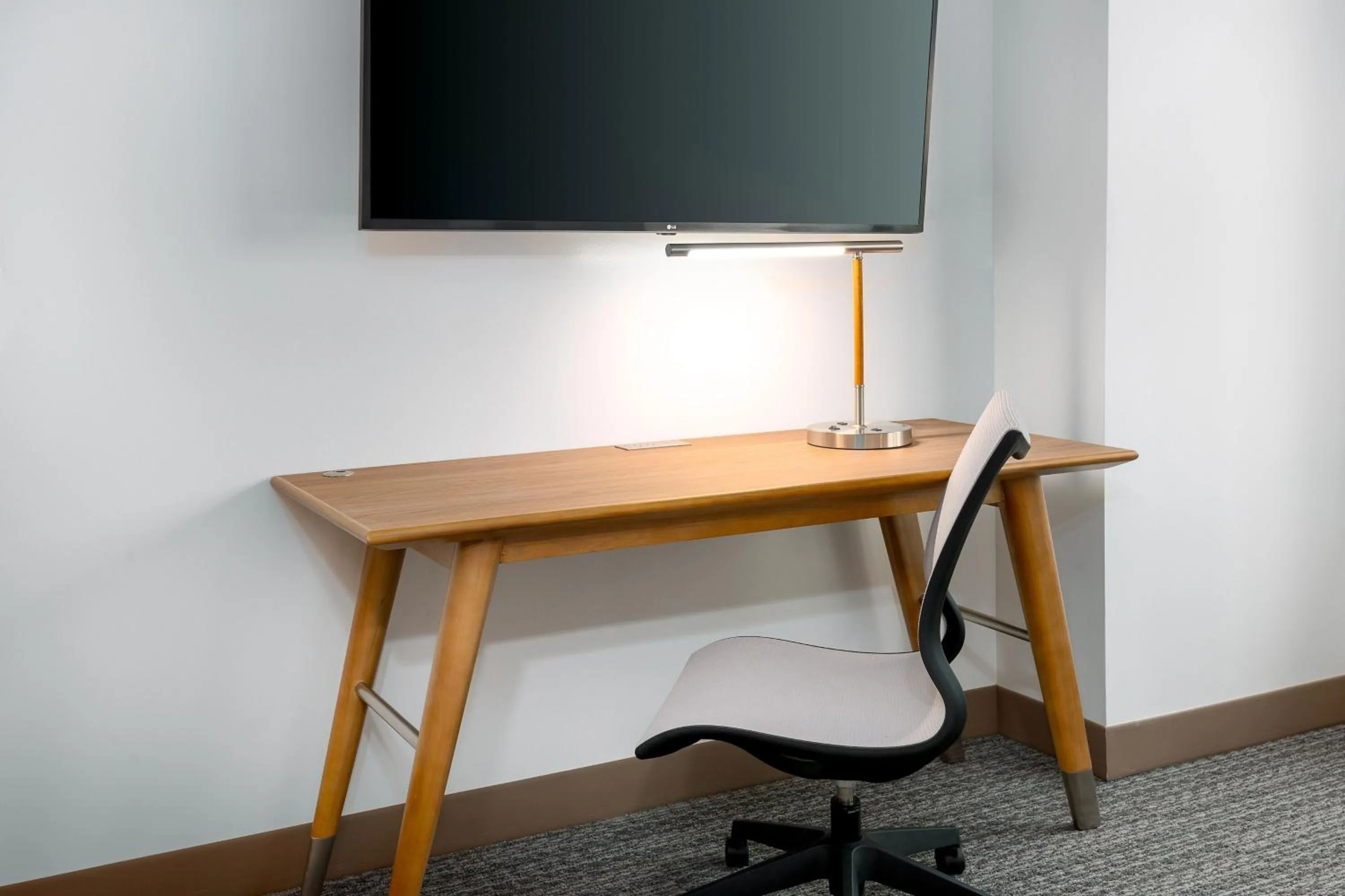 Photo of the whole room in Element Atlanta Midtown