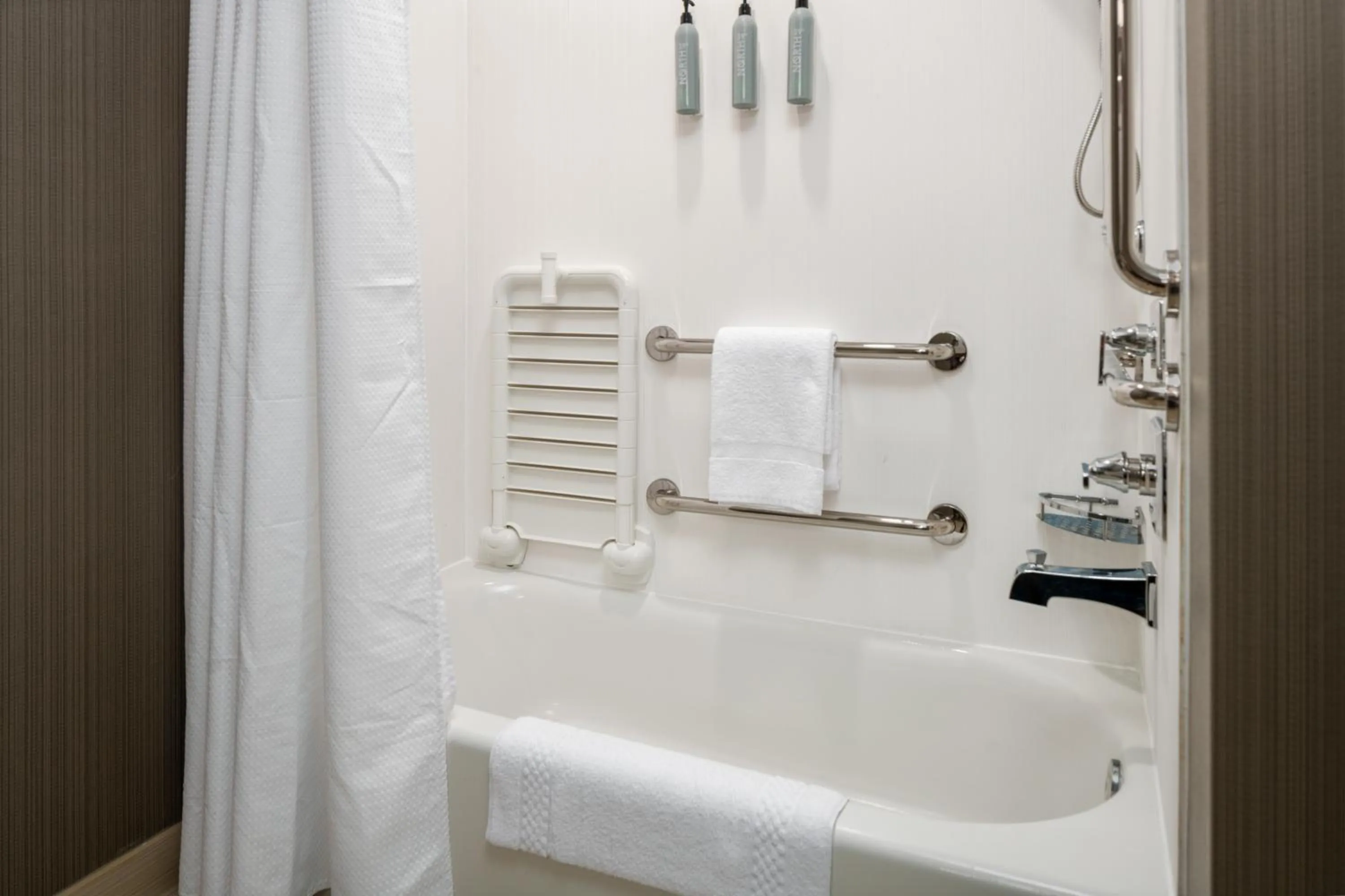 Bathroom in Courtyard by Marriott Houston Northeast