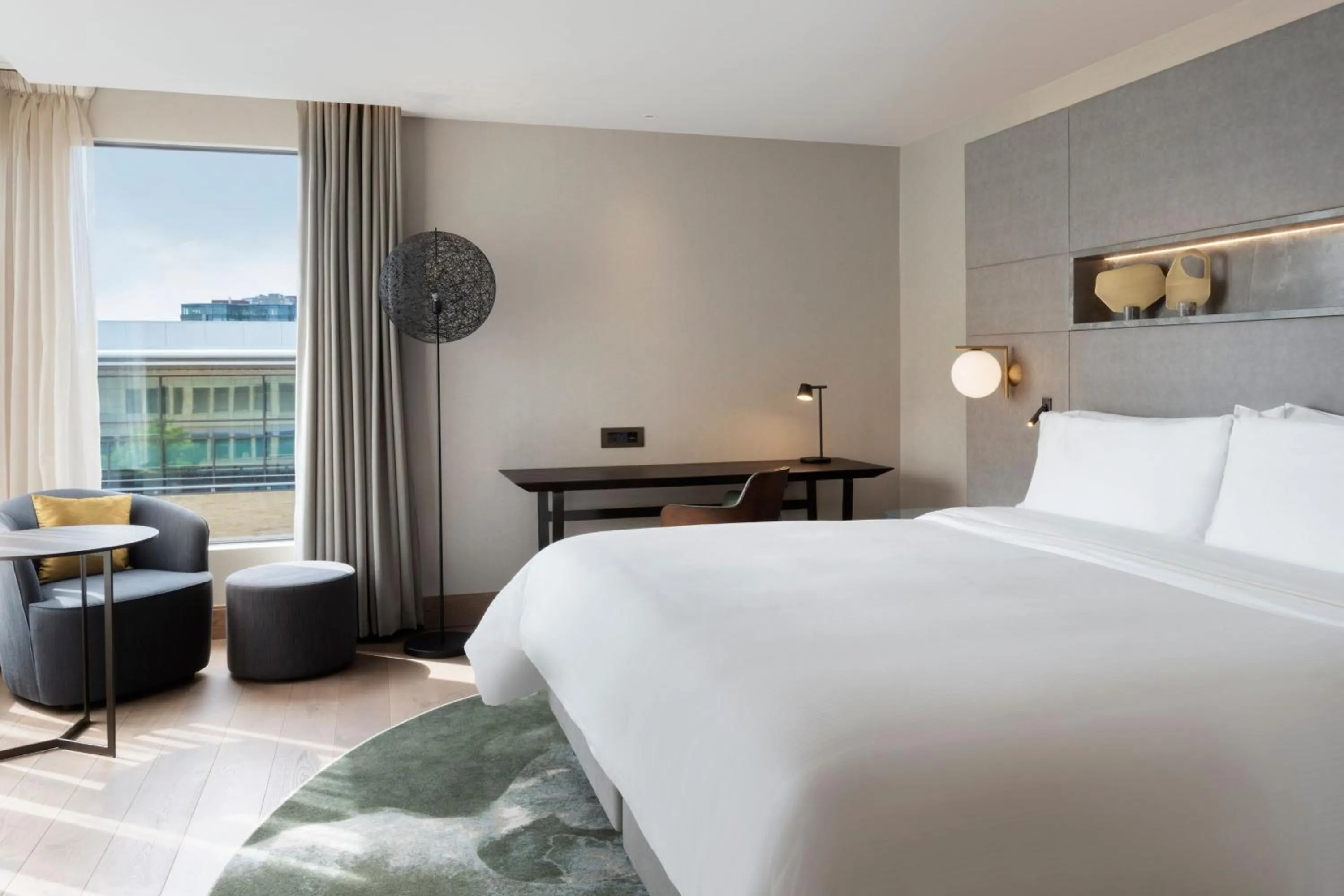 Photo of the whole room, Bed in The Westin London City