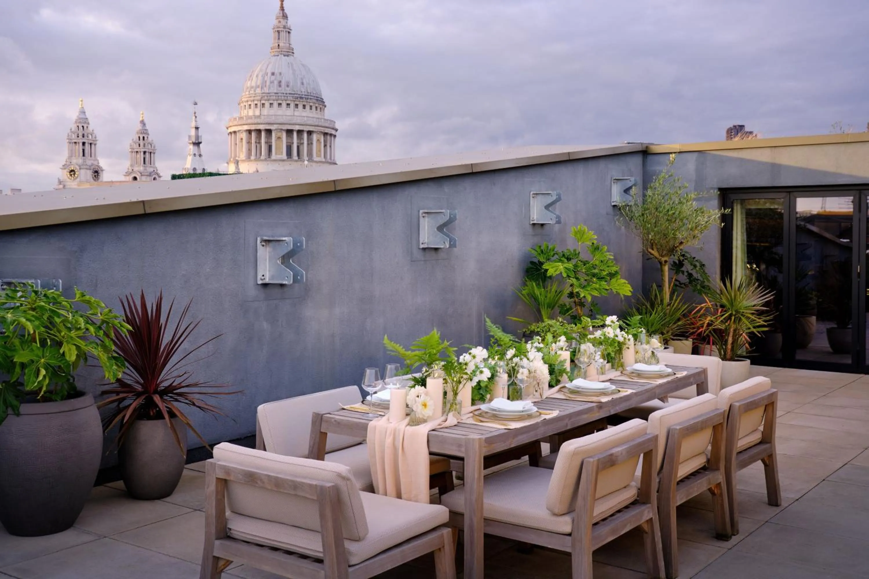 Restaurant/places to eat in The Westin London City