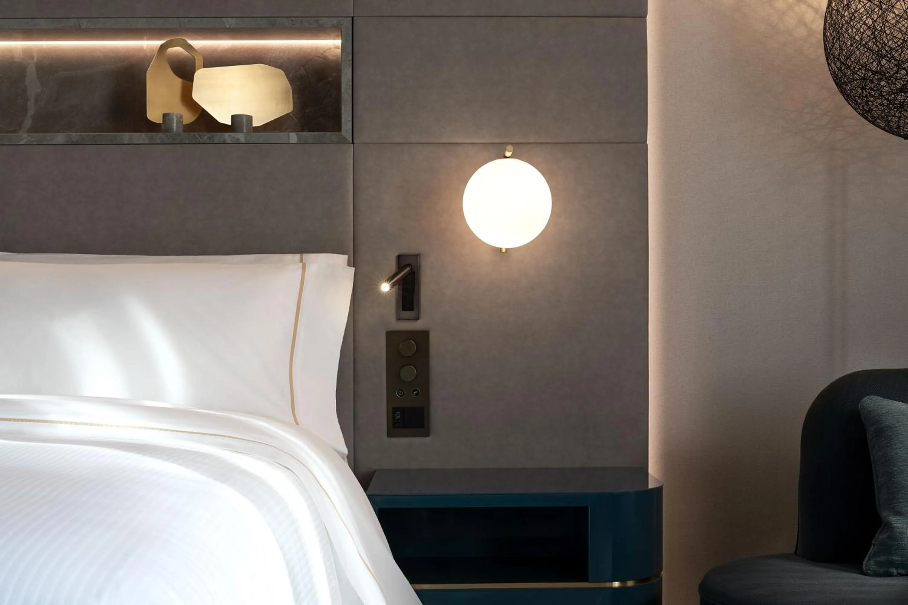 Photo of the whole room, Bed in The Westin London City