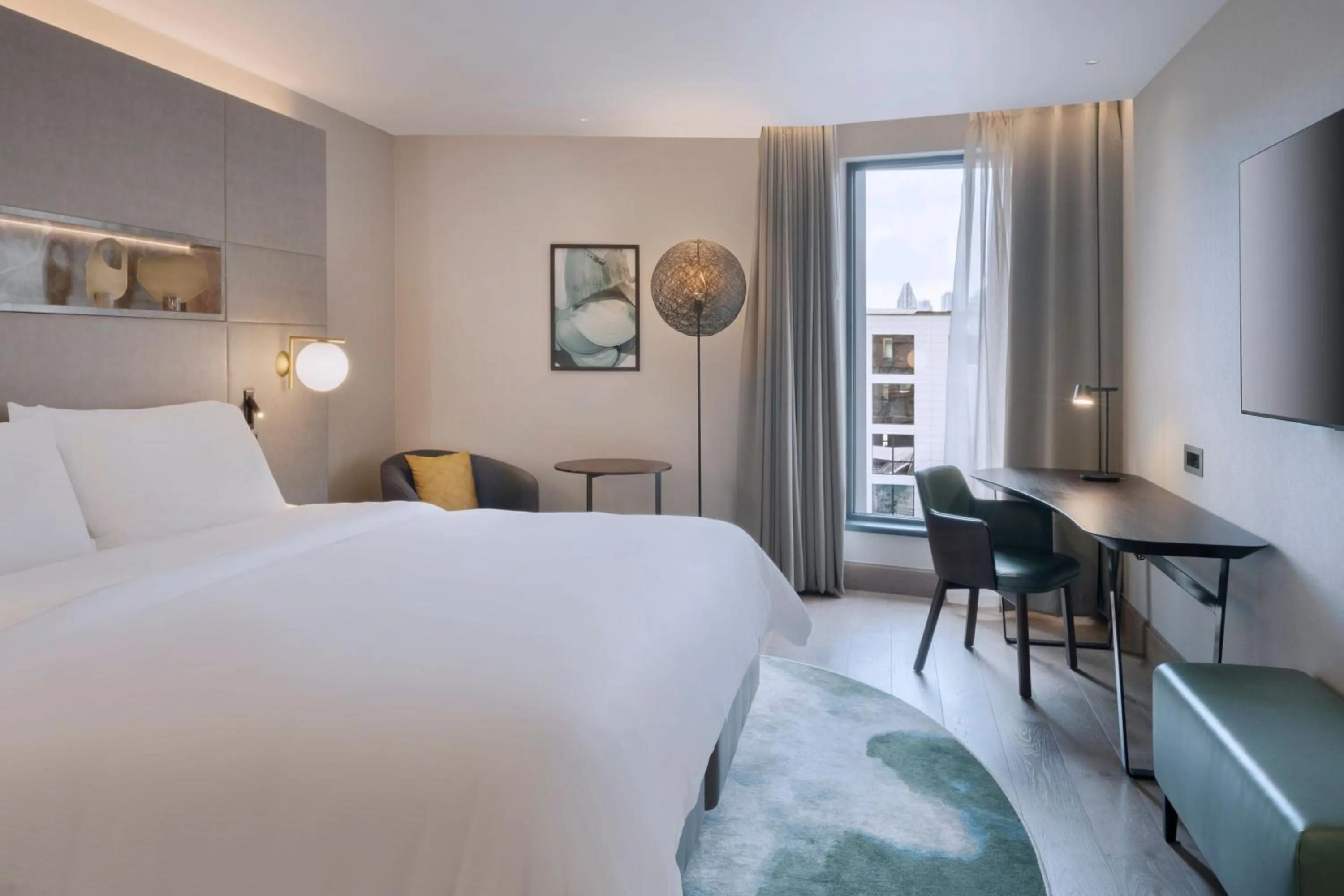 Photo of the whole room, Bed in The Westin London City